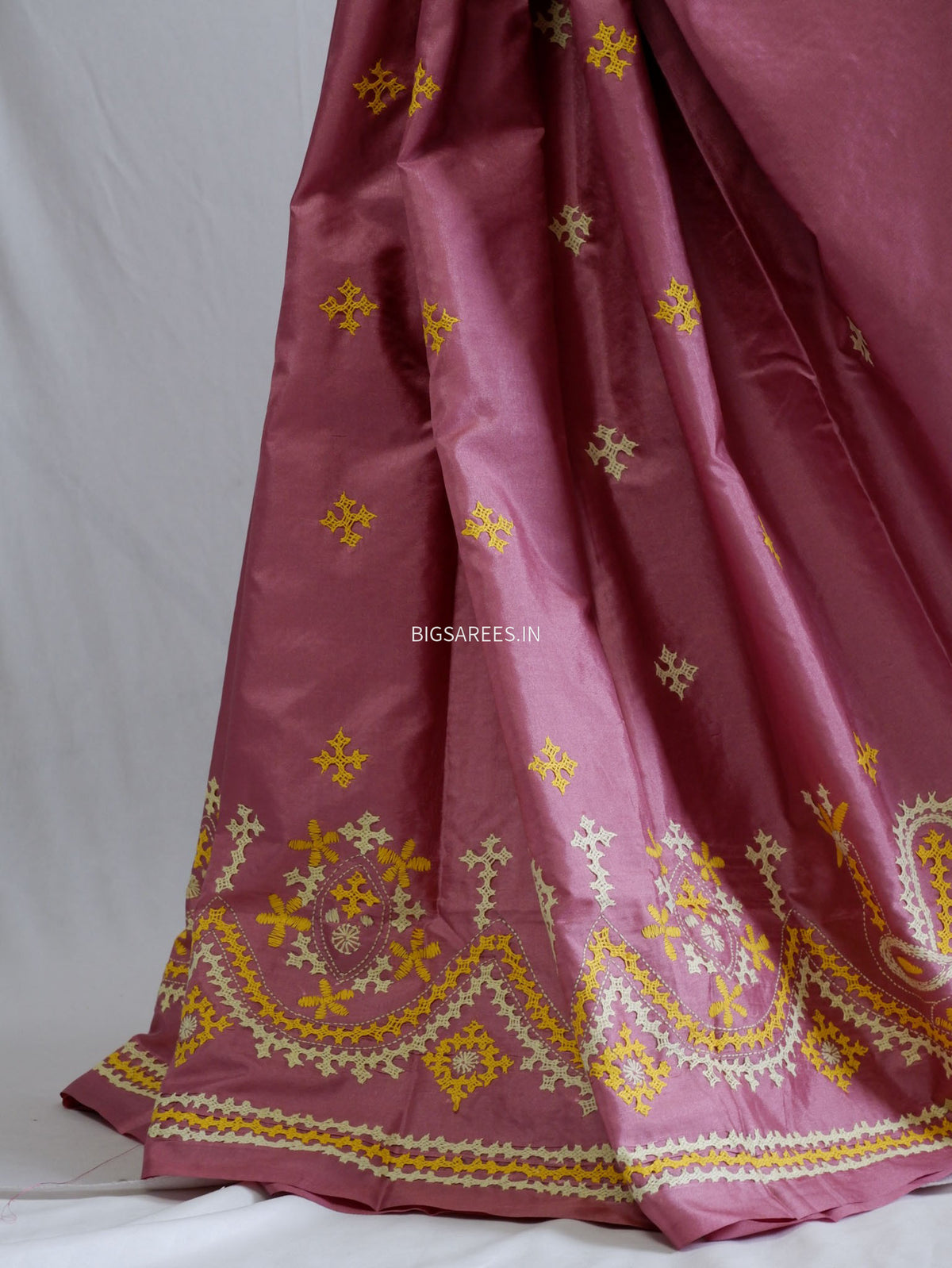 Kutchi/Gujarati Stitch Hand Embroidered Saree | Art Silk | Pink