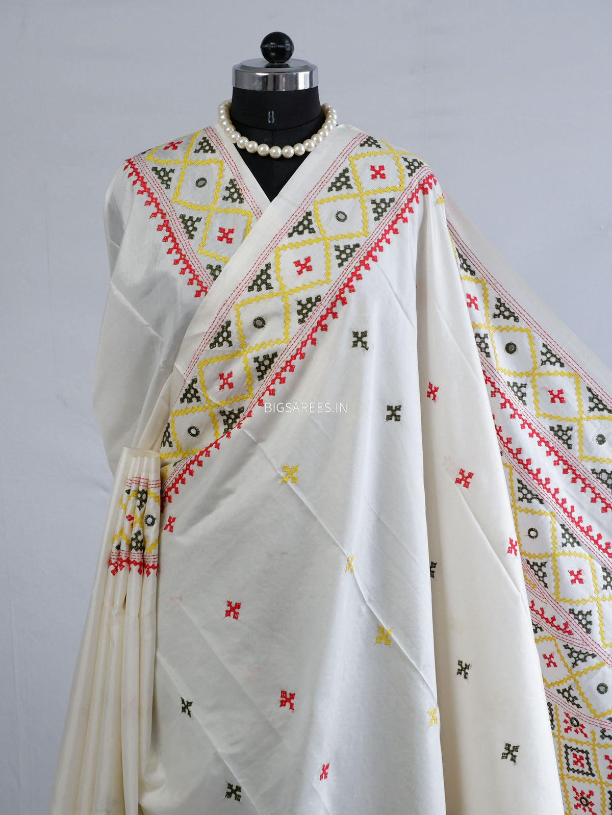 Kutchi/Gujarati Stitch Hand Embroidered Saree | Art Silk | Foil Mirror | White
