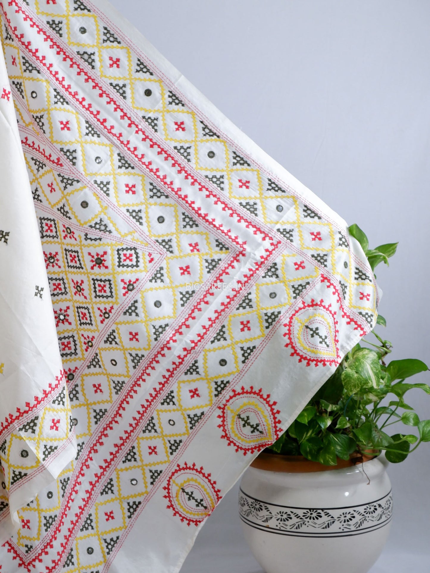 Kutchi/Gujarati Stitch Hand Embroidered Saree | Art Silk | Foil Mirror | White