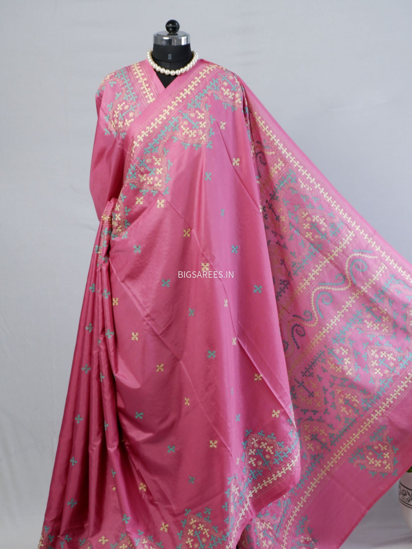 Kutchi/Gujarati Hand Embroidered Saree  | Blended Bangalore Silk / Art Silk | Pink