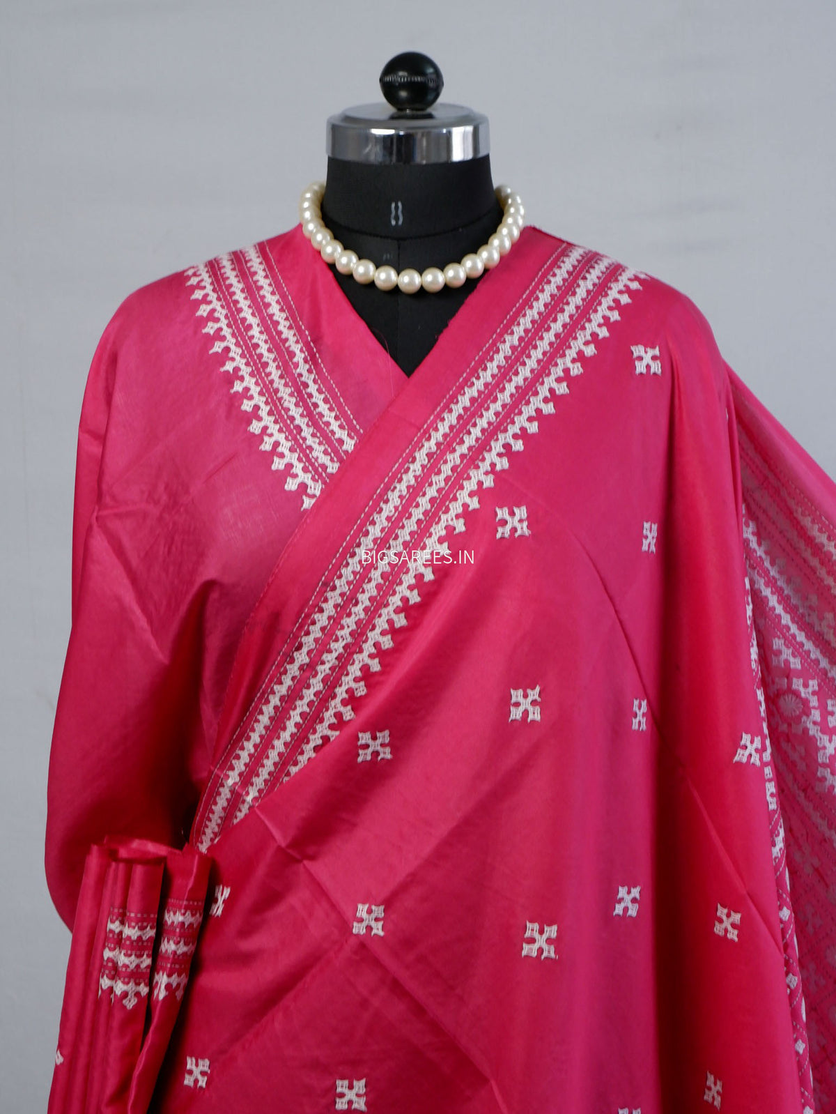 Kutchi/Gujarati Stitch Hand Embroidered Saree | Art Silk | Pink