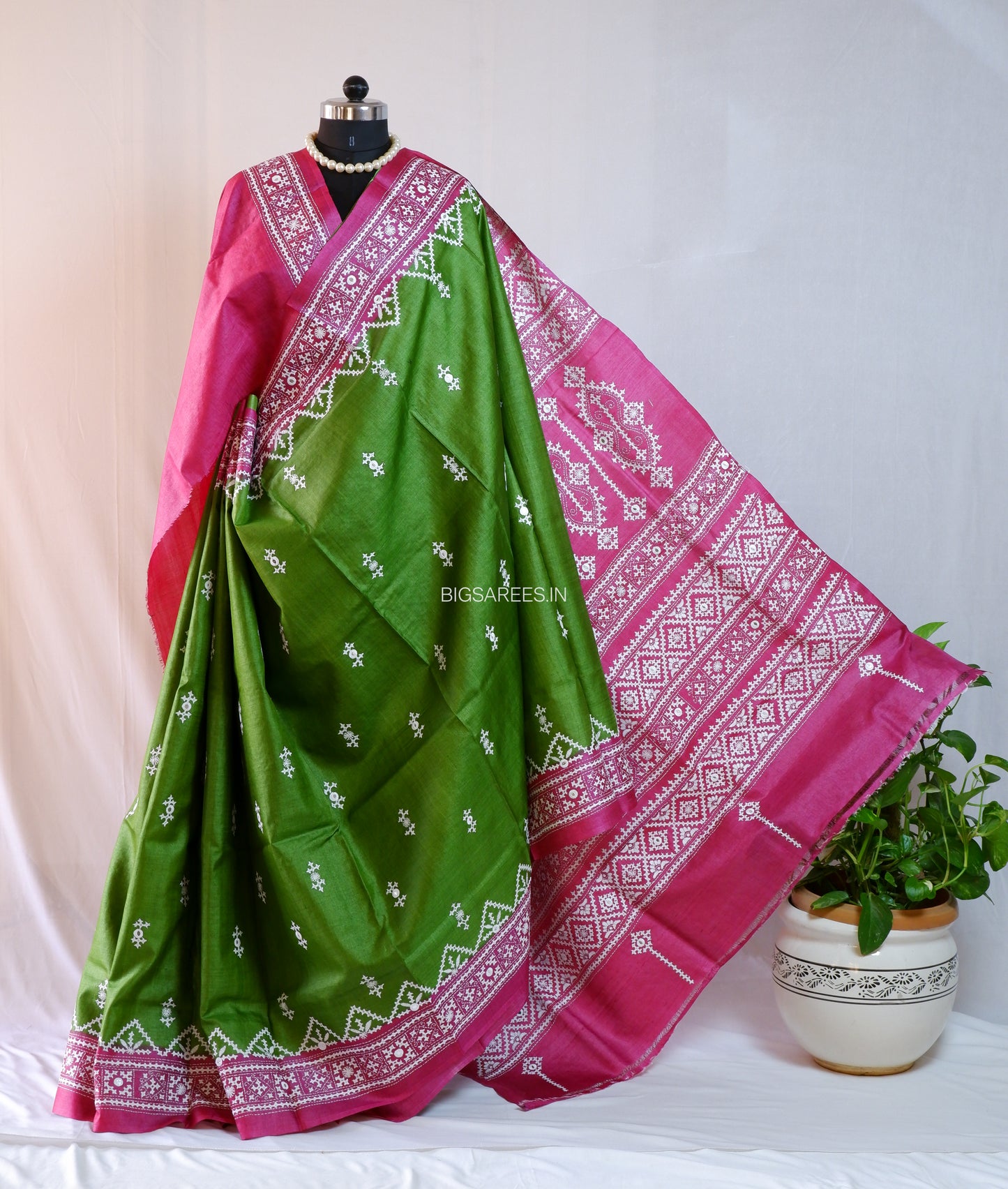 Kutchi Hand Embroidered Saree | Gachi Tassar Silk | Silk Marked | Hot Pink/Green