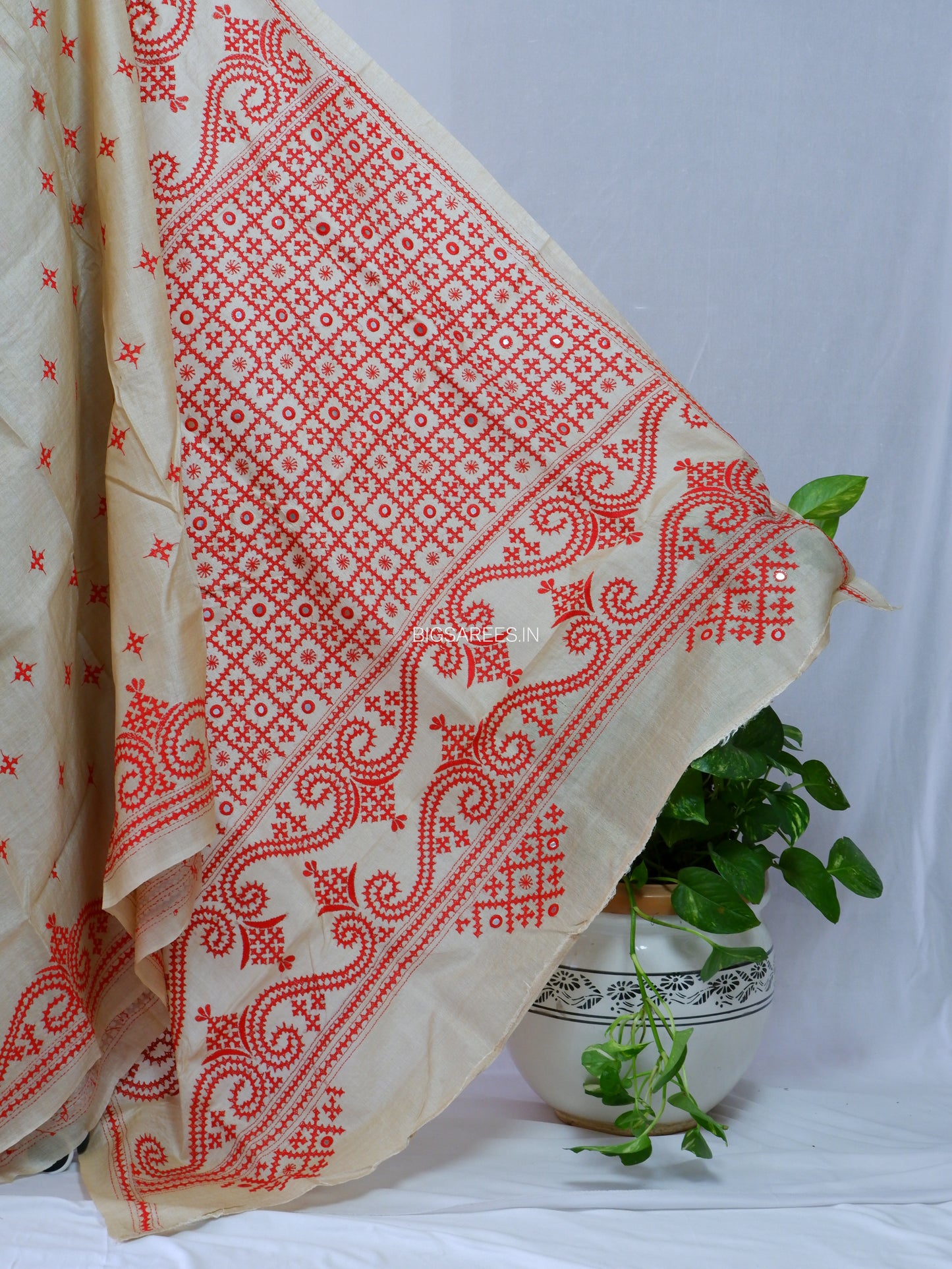 Kutchi Hand Embroidered Saree | Gachi Tassar Silk | Silk Marked | Off White