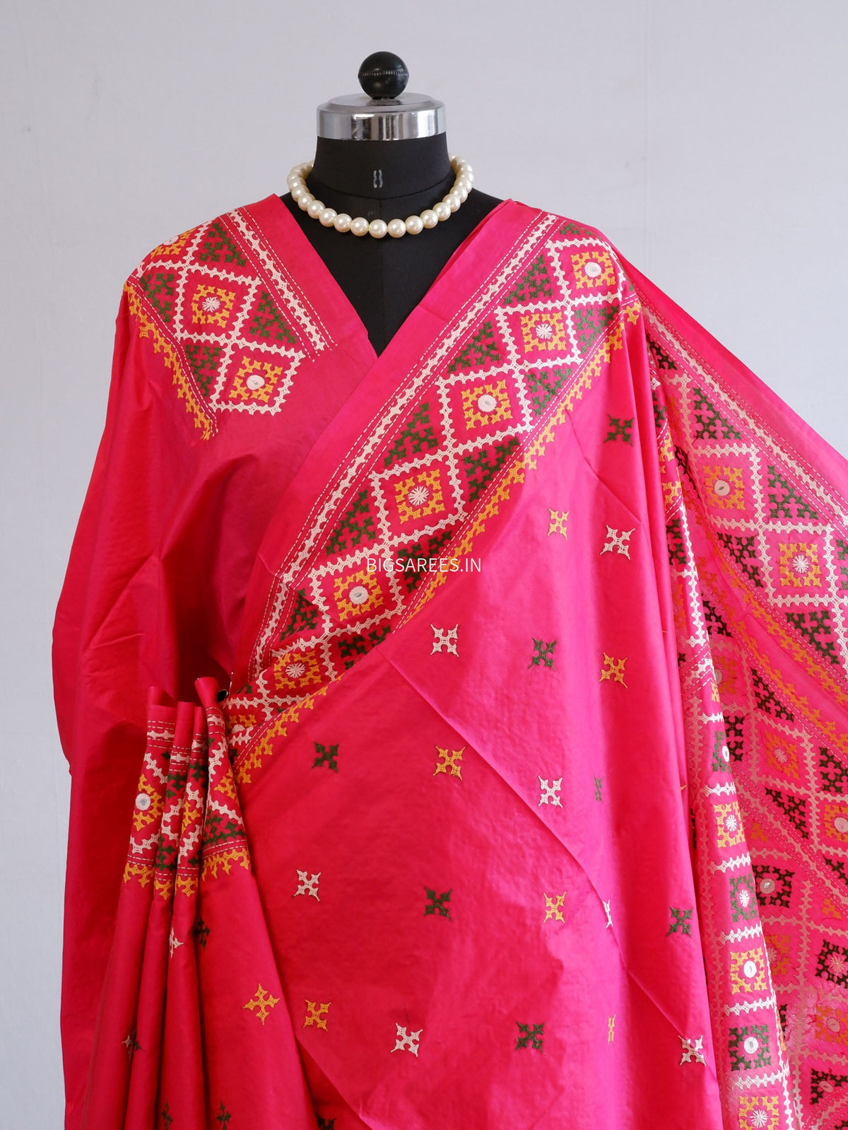 Kutch Hand Embroidered Saree| Pure Bangalore Silk | Silk Marked | Dark Carrot Pink