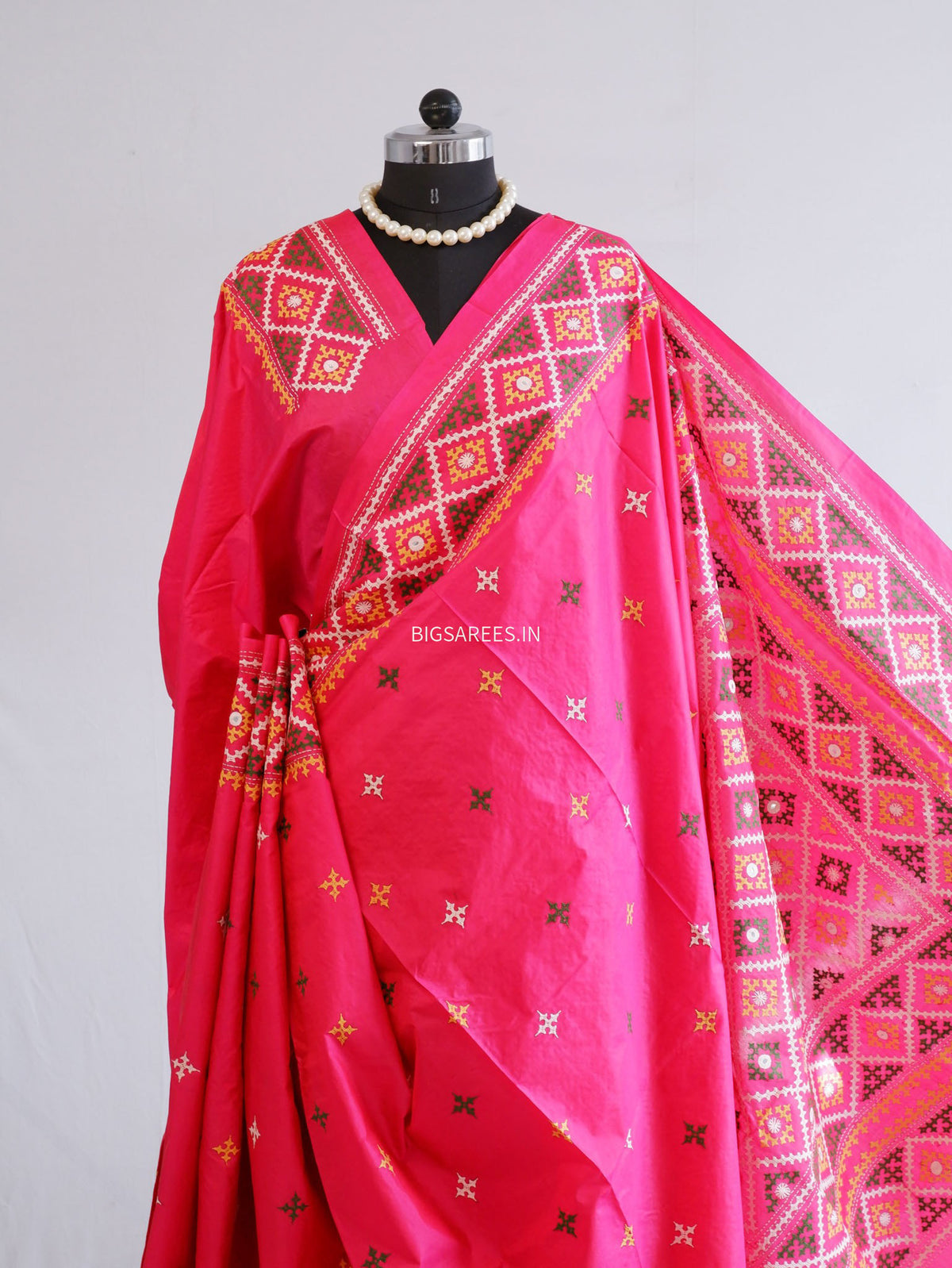 Kutch Hand Embroidered Saree| Pure Bangalore Silk | Silk Marked | Dark Carrot Pink