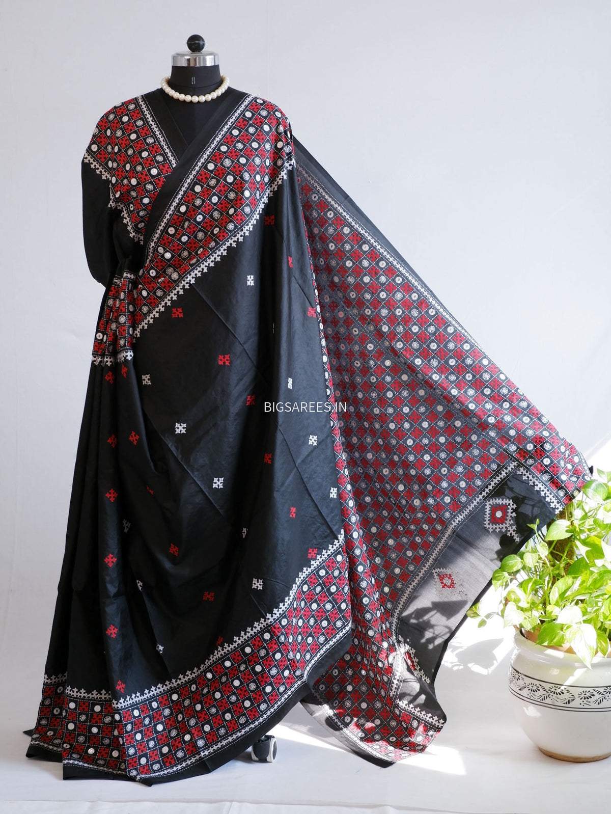 Kutch Hand Embroidered Saree| Pure Bangalore Silk | Silk Marked | Black