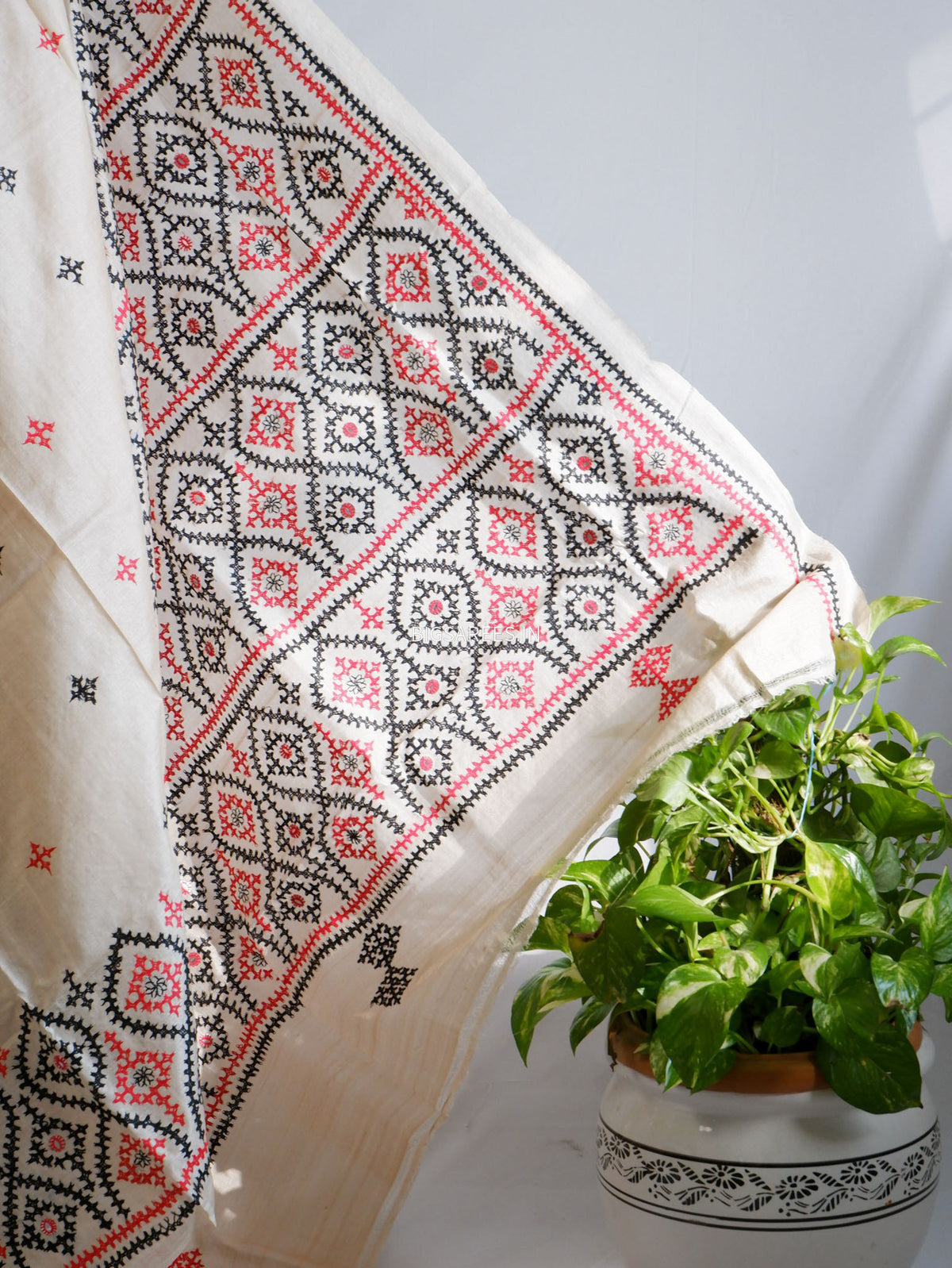 Kutchi Hand Embroidered Saree | Pure Gachi by Gachi Tassar Silk | Silk Marked | Off- White
