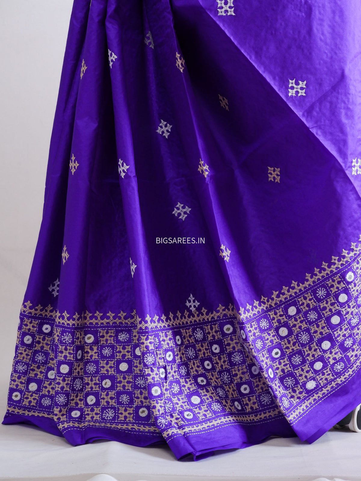 Kutch Hand Embroidered Saree| Pure Bangalore Silk | Silk Marked | Purple