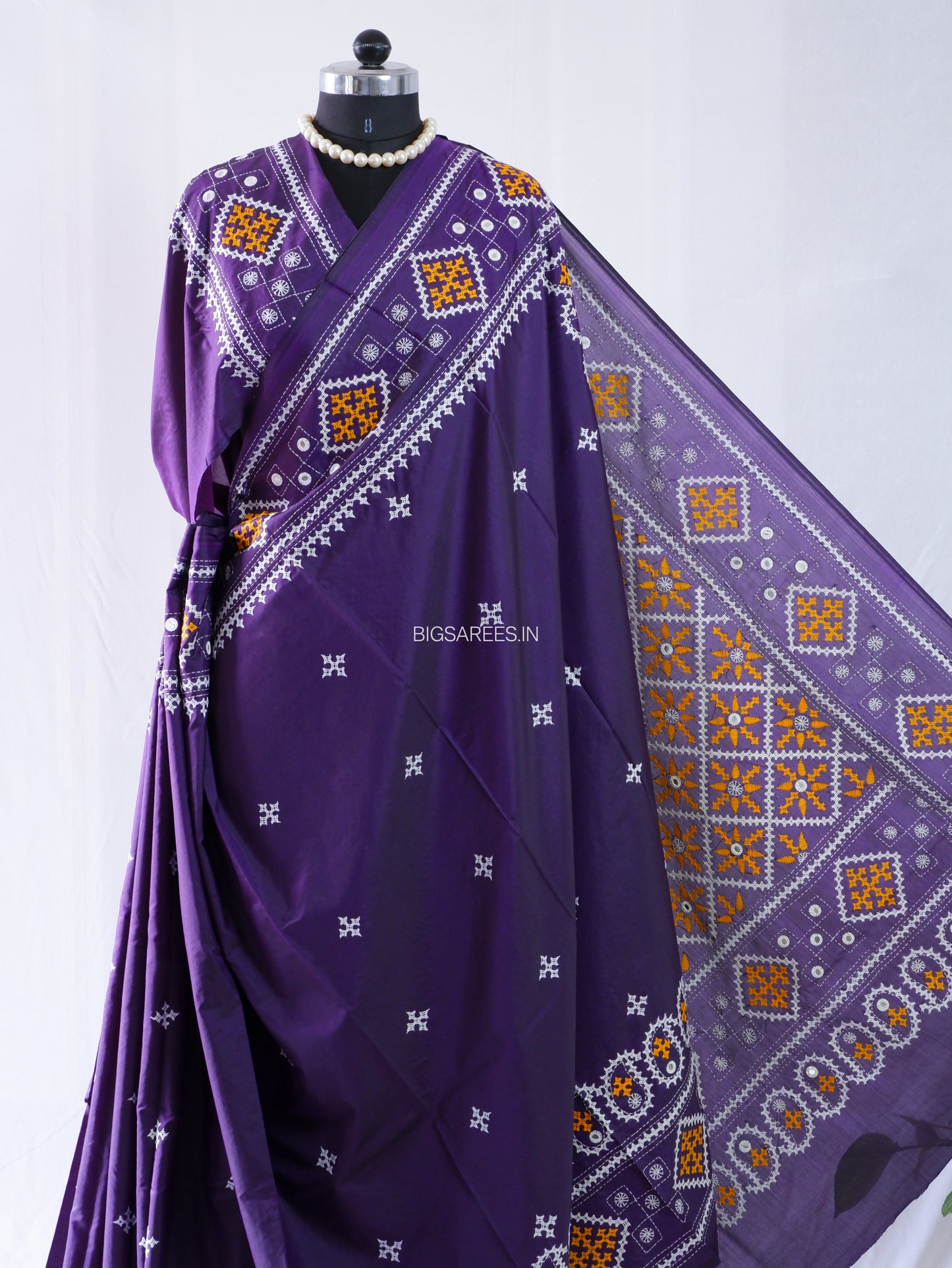Kutchi/Gujarati Stitch Hand Embroidered Saree | Art Silk | Foil Mirror | Purple