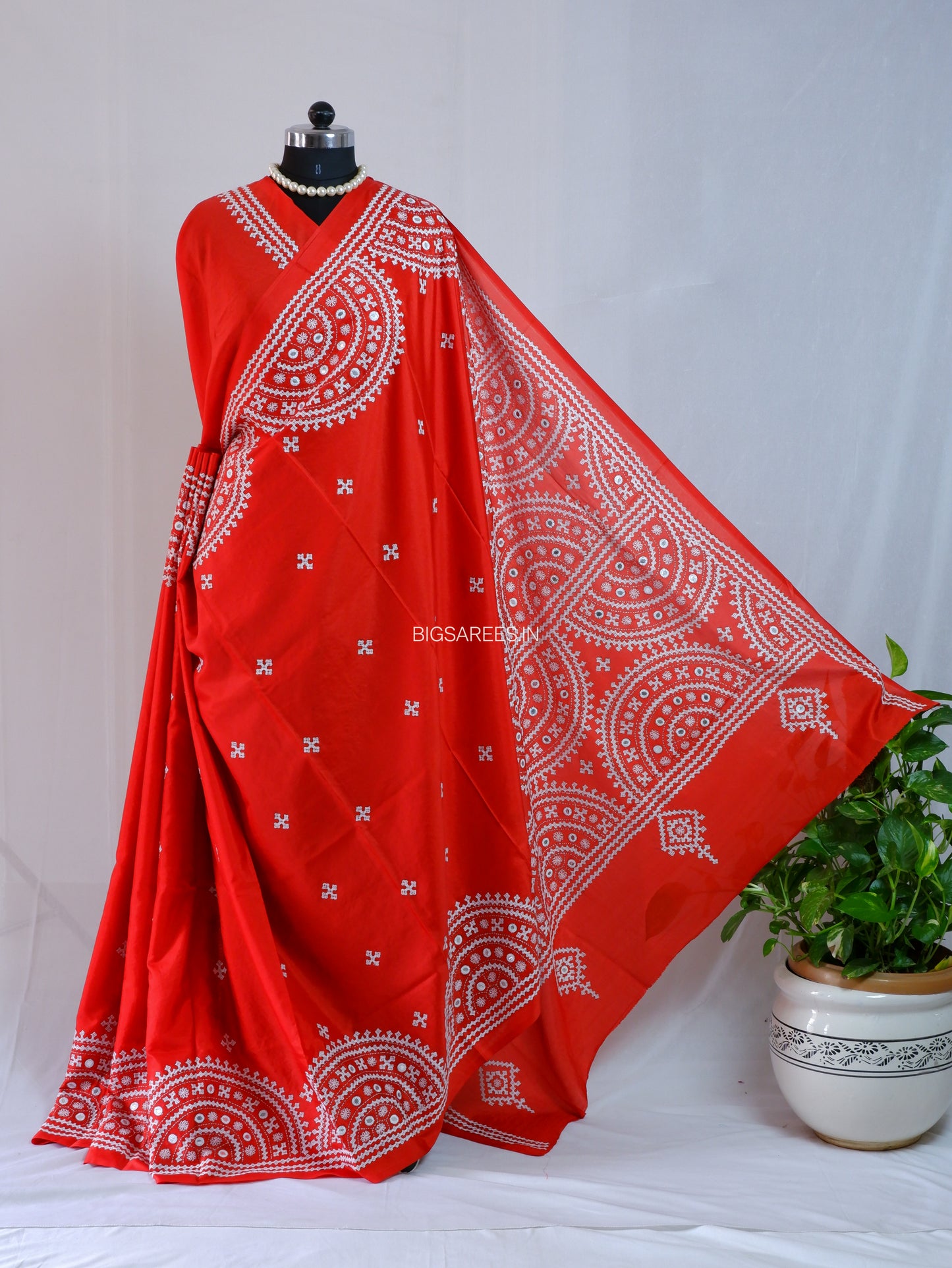 Kutchi/Gujarati Stitch Hand Embroidered Saree | Art Silk | Foil Mirror | Red