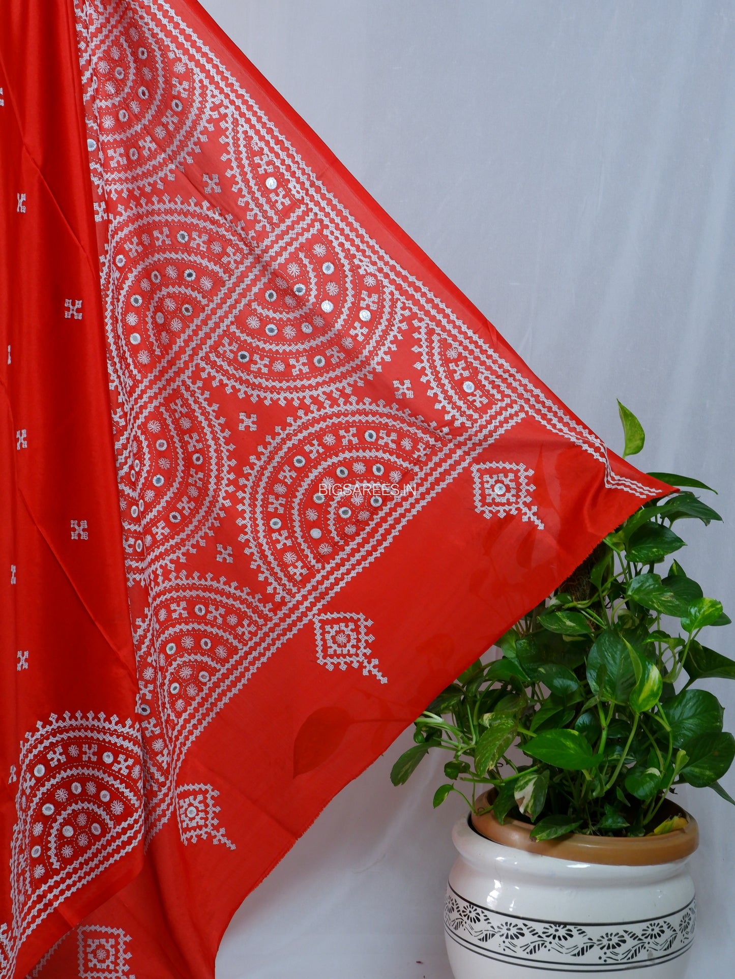 Kutchi/Gujarati Stitch Hand Embroidered Saree | Art Silk | Foil Mirror | Red