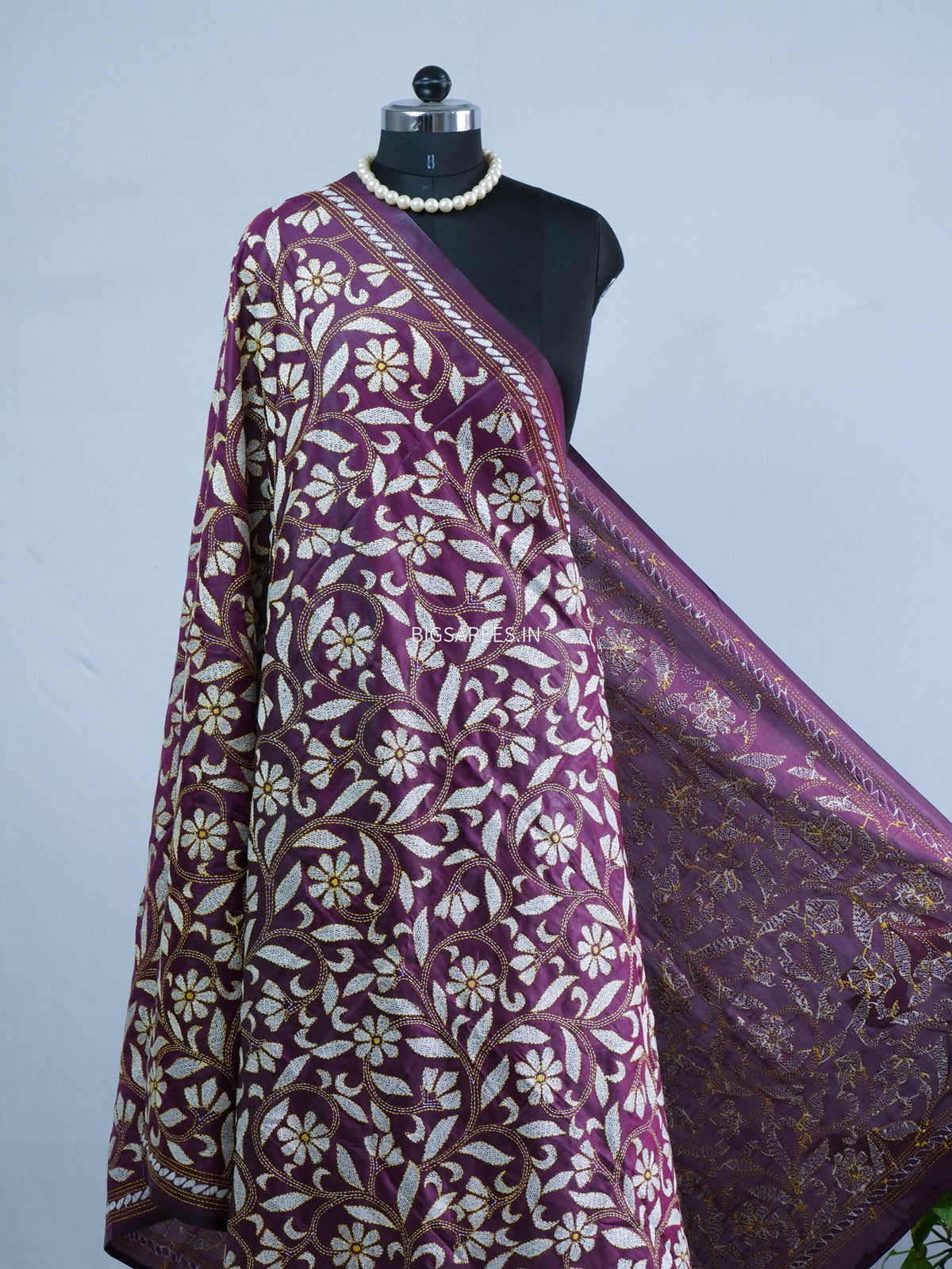 Kantha Hand-Embroidered Dupatta | Blended Bangalore Silk | Purple