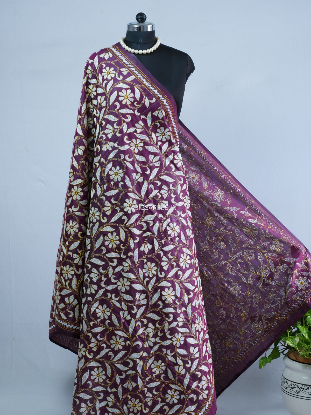 Kantha Hand-Embroidered Dupatta | Blended Bangalore Silk | Purple
