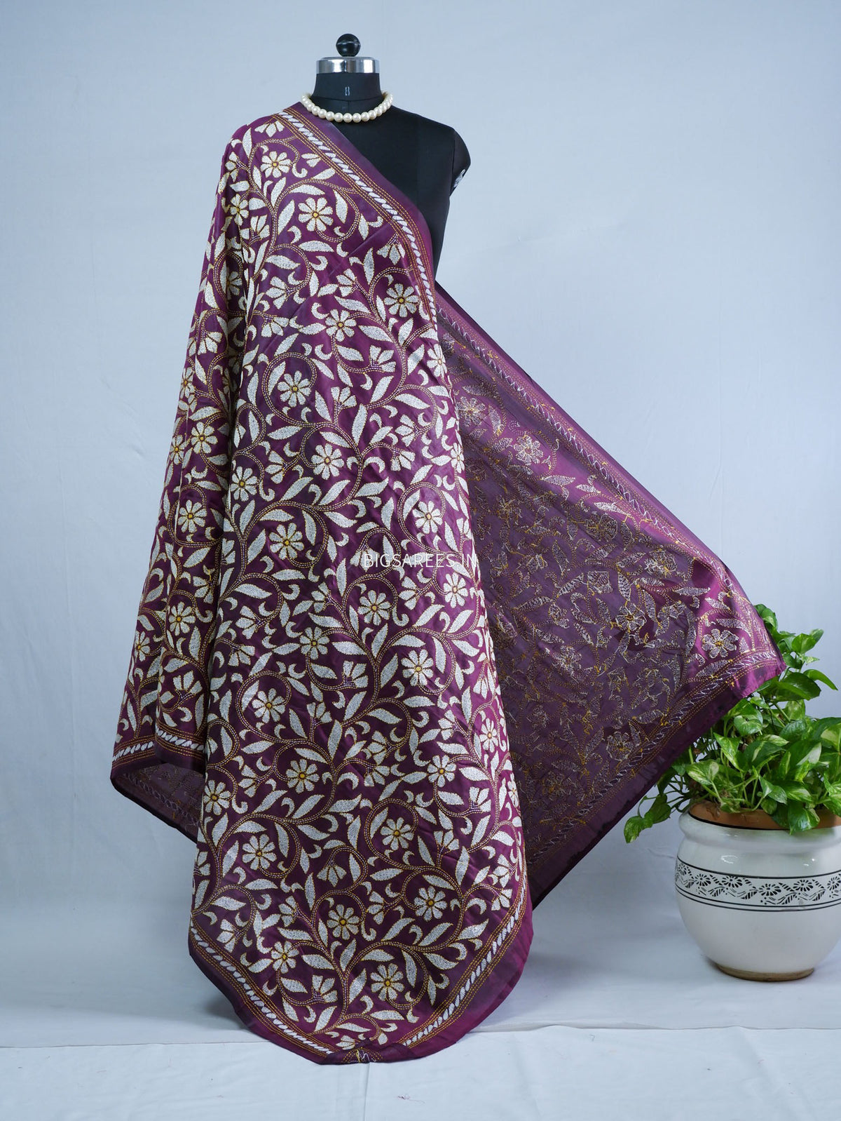 Kantha Hand-Embroidered Dupatta | Blended Bangalore Silk | Purple