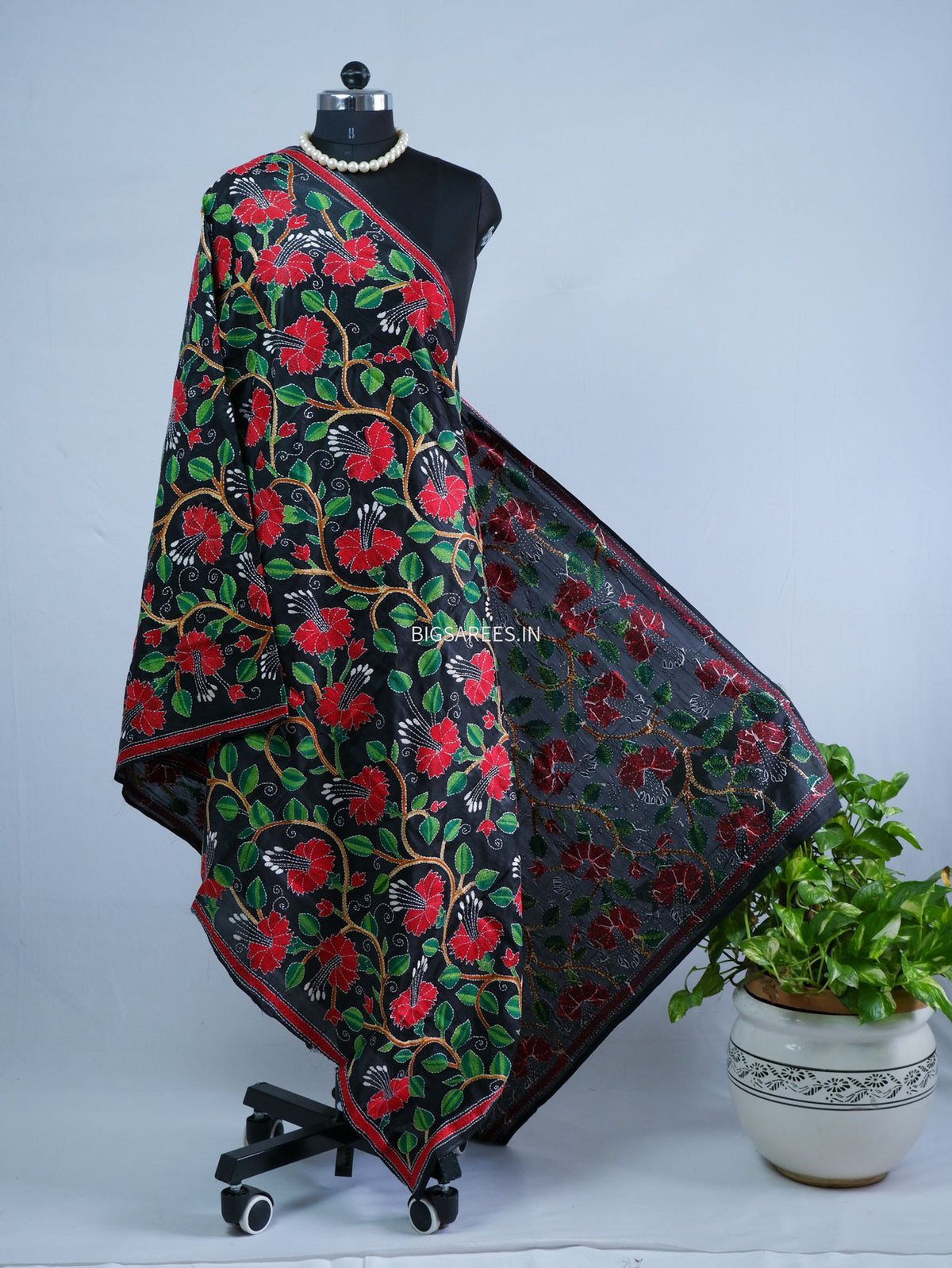 Kantha Hand-Embroidered Dupatta | Blended Bangalore Silk | Black