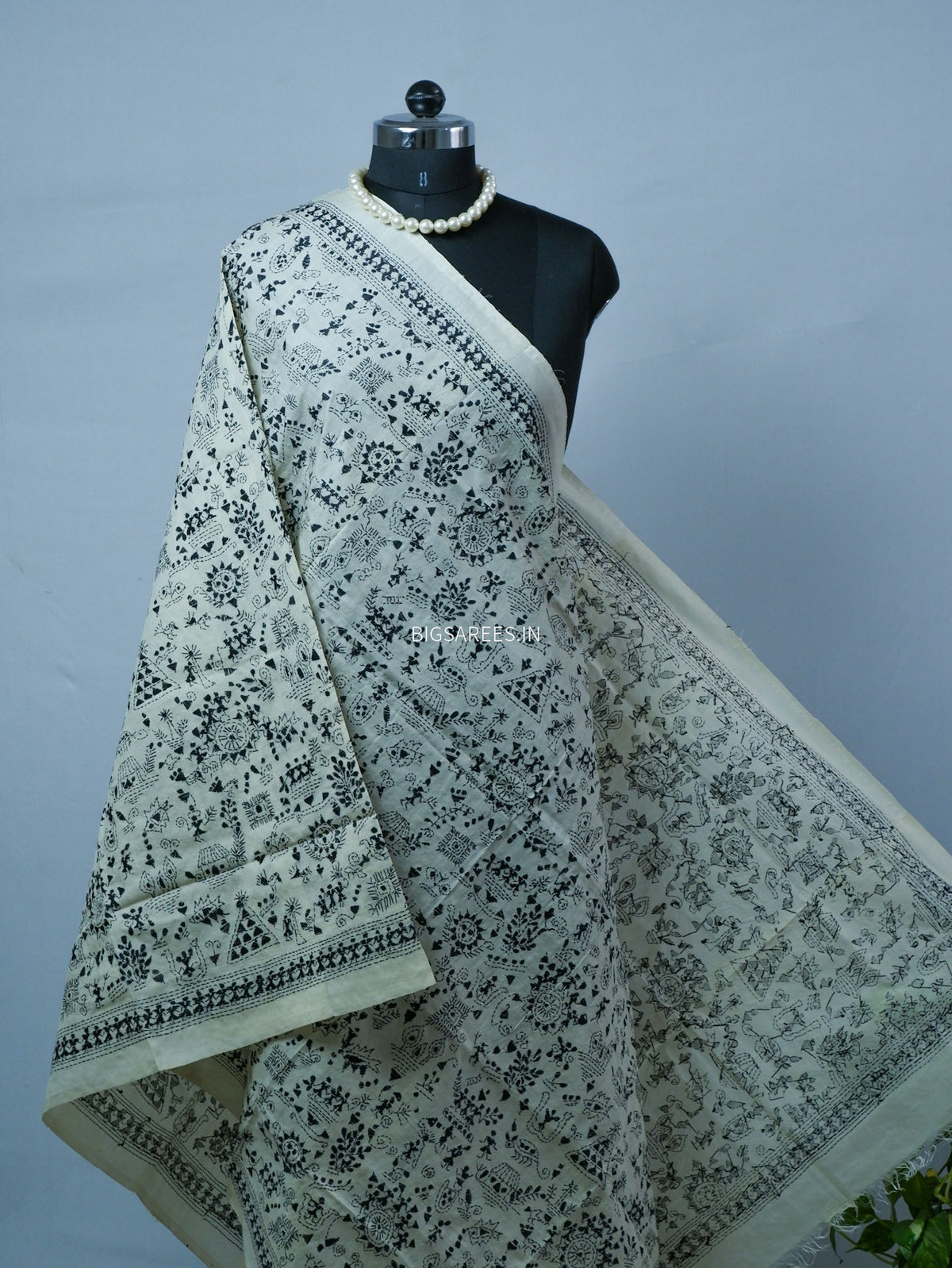 Kantha Hand-Embroidered Dupatta | Semi Tussar Silk | White