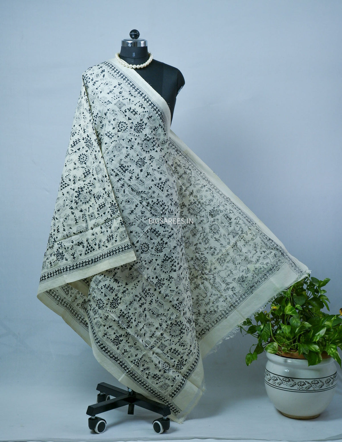 Kantha Hand-Embroidered Dupatta | Semi Tussar Silk | White