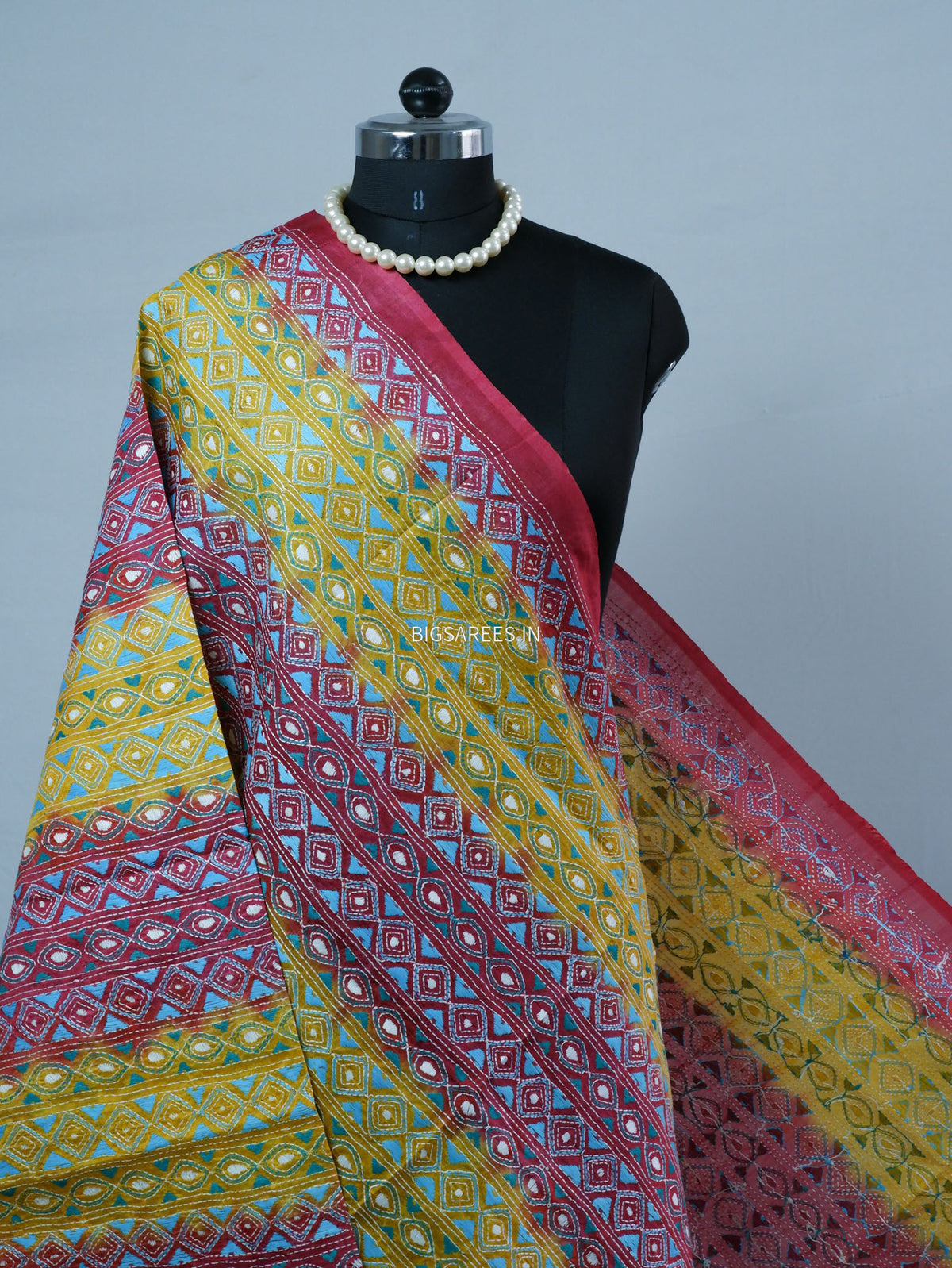 Kantha Hand-Embroidered Dupatta | Semi Tussar Silk | Tie N Dye