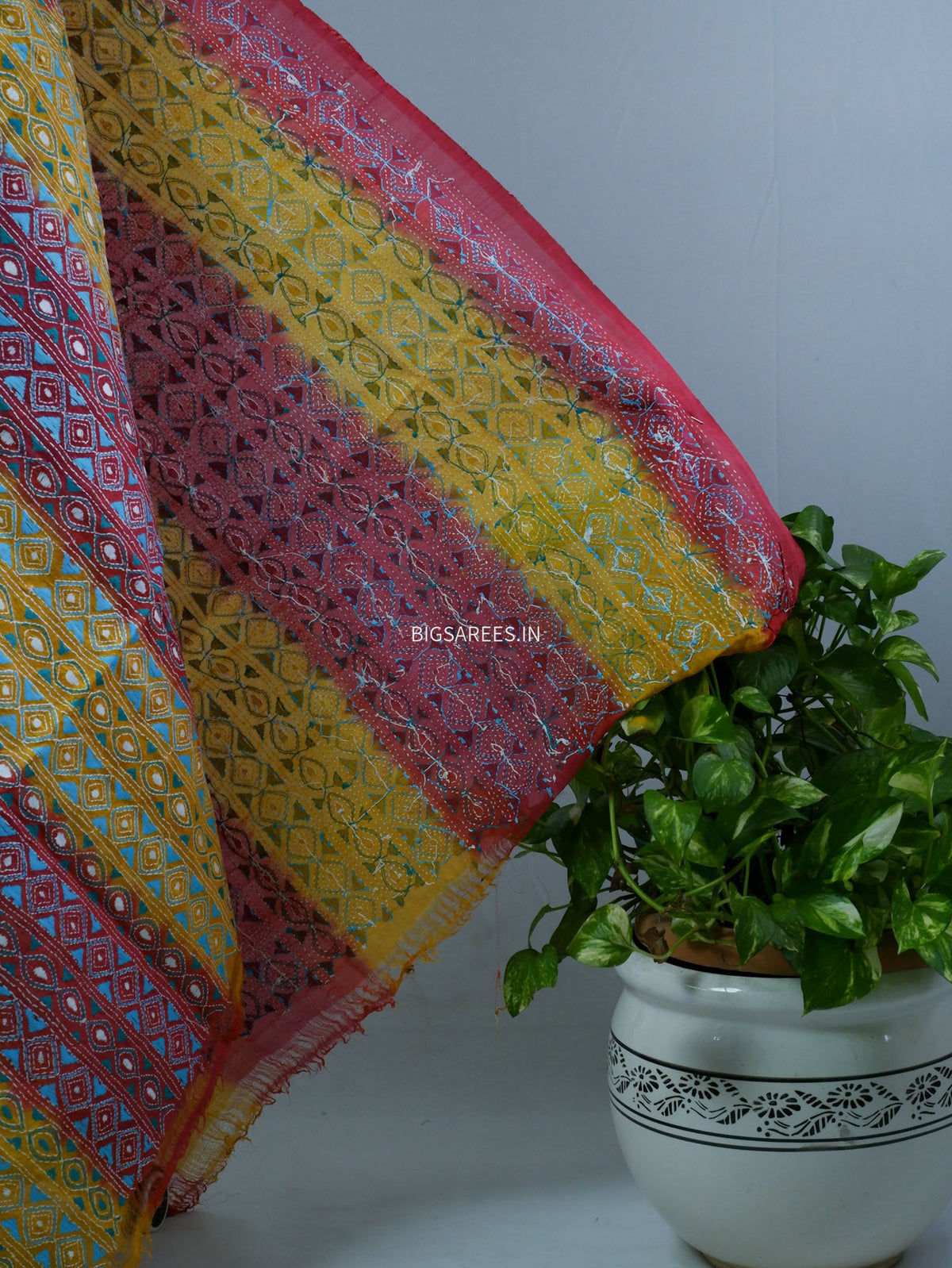 Kantha Hand-Embroidered Dupatta | Semi Tussar Silk | Tie N Dye