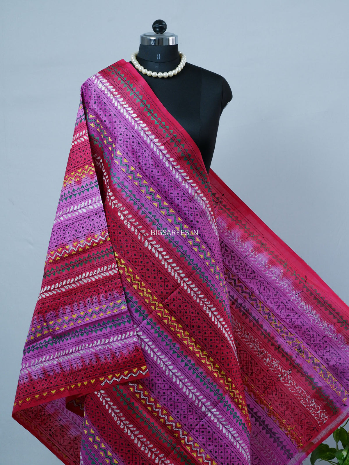 Kantha Hand-Embroidered Dupatta | Semi Tussar Silk | Tie N Dye