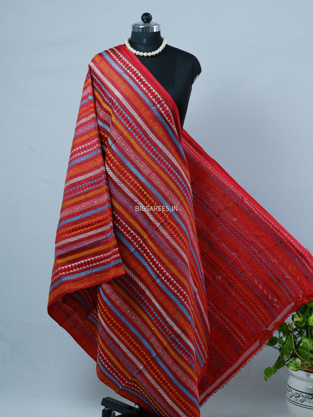 Kantha Hand-Embroidered Dupatta | Semi Tussar Silk | Red