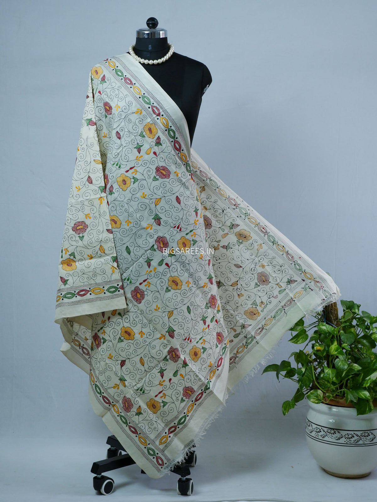 Kantha Hand-Embroidered Dupatta | Semi Tussar Silk | Full Work |