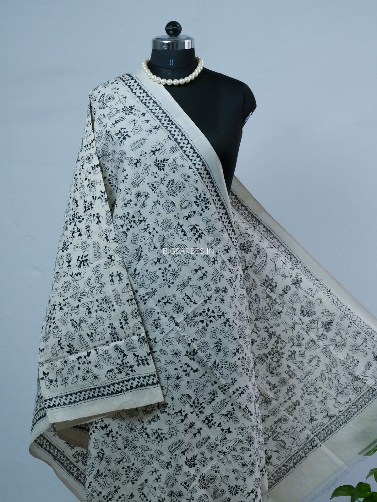 Kantha Hand-Embroidered Dupatta | Semi Tussar Silk |