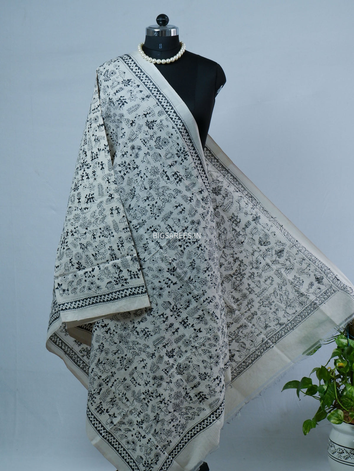 Kantha Hand-Embroidered Dupatta | Semi Tussar Silk |