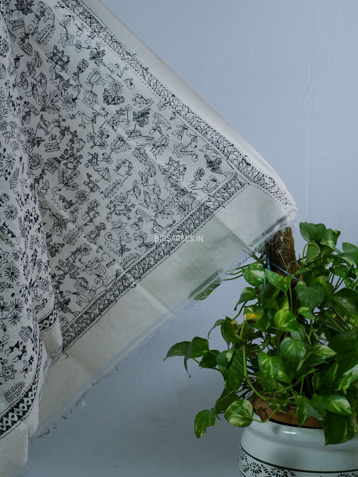 Kantha Hand-Embroidered Dupatta | Semi Tussar Silk |