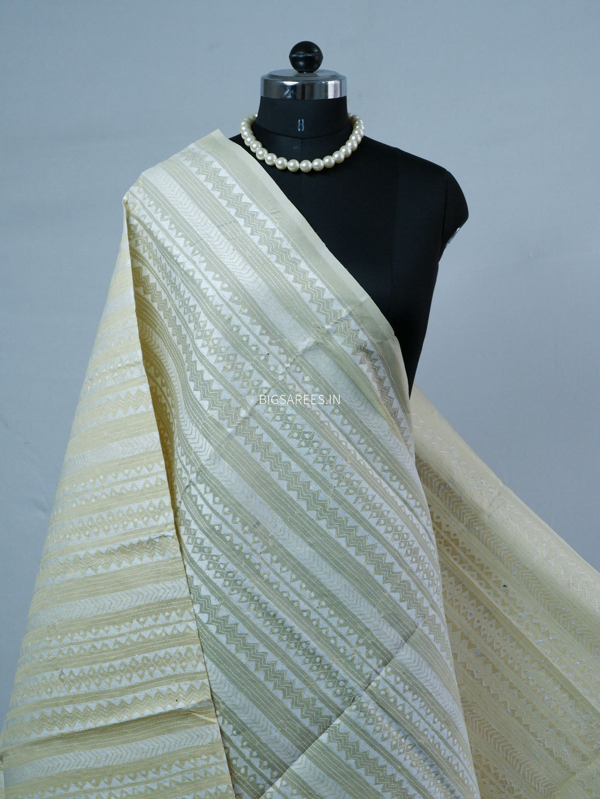 Kantha Hand-Embroidered Dupatta | Semi Tussar Silk |