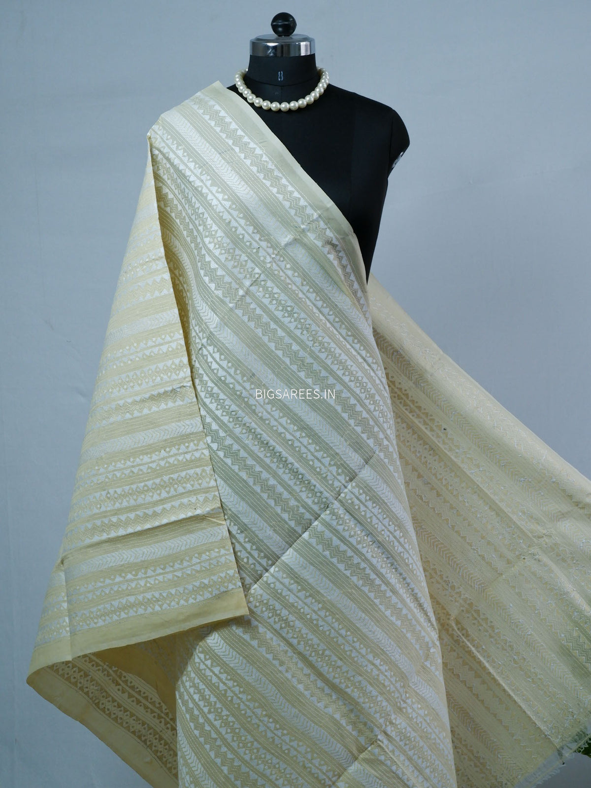 Kantha Hand-Embroidered Dupatta | Semi Tussar Silk |