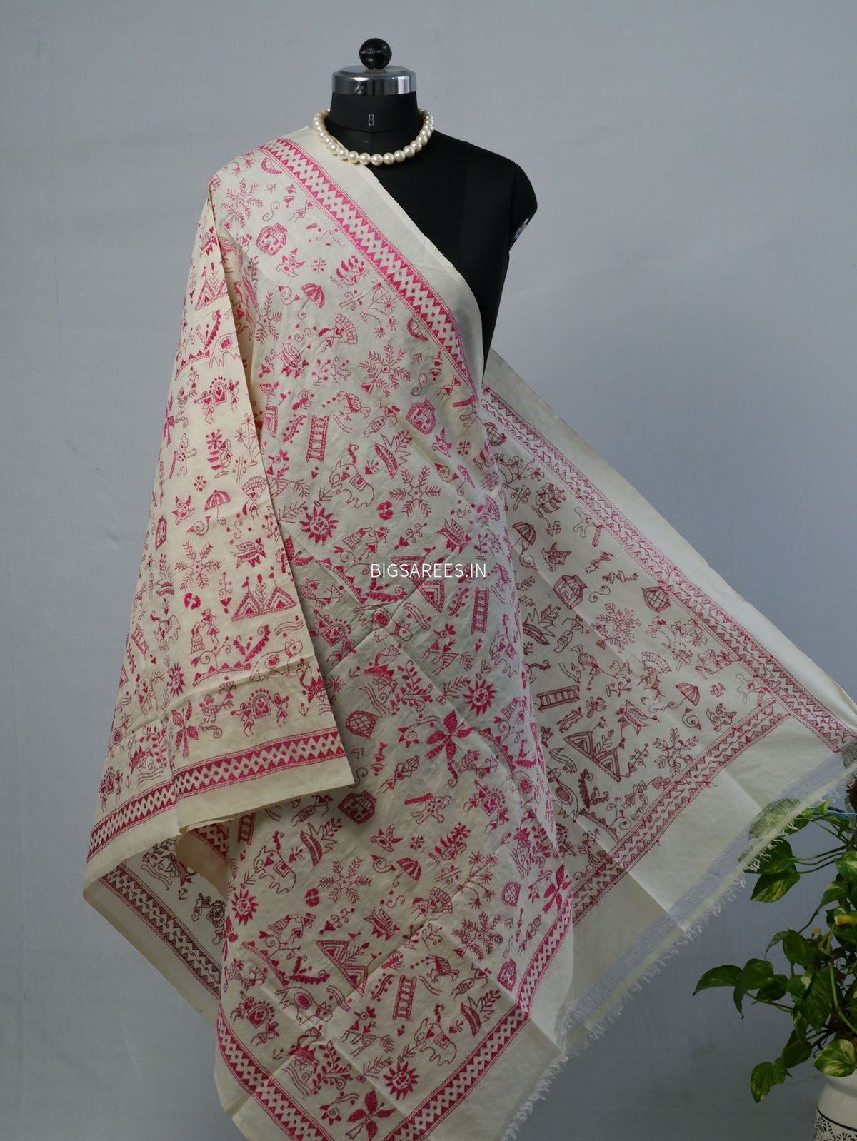 Kantha Hand-Embroidered Dupatta | Semi Tussar Silk |