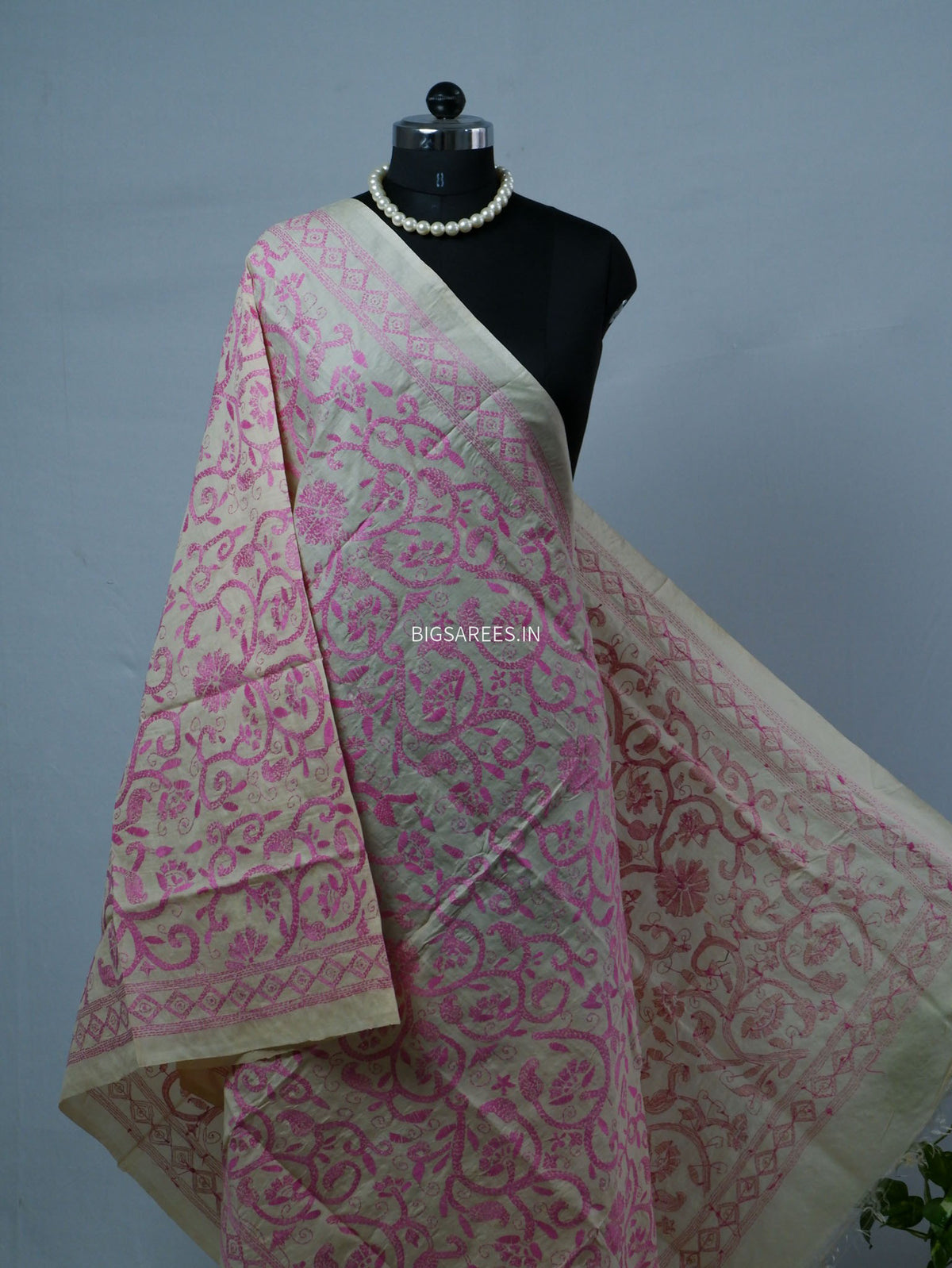 Kantha Hand-Embroidered Dupatta | Semi Tussar Silk |