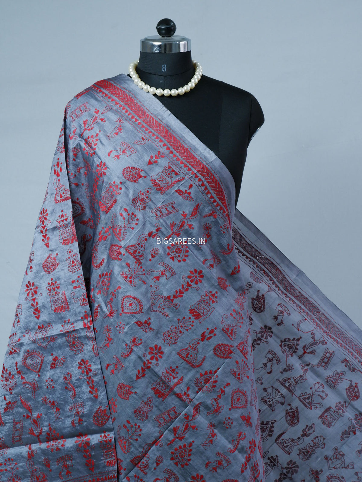 Kantha Hand-Embroidered Dupatta | Semi Tussar Silk | Metallic Grey
