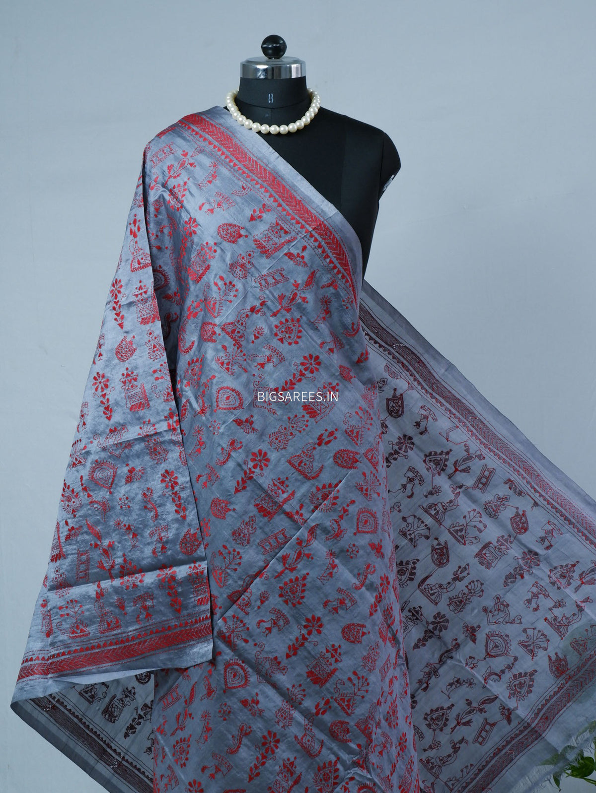 Kantha Hand-Embroidered Dupatta | Semi Tussar Silk | Metallic Grey