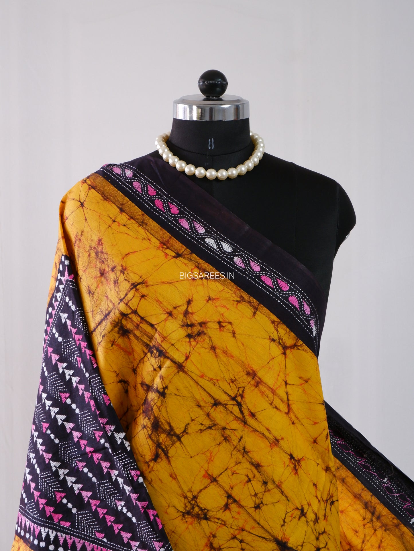 Hand Batik & Kantha Embroidered Dupatta | Cotton | Yellow/Black