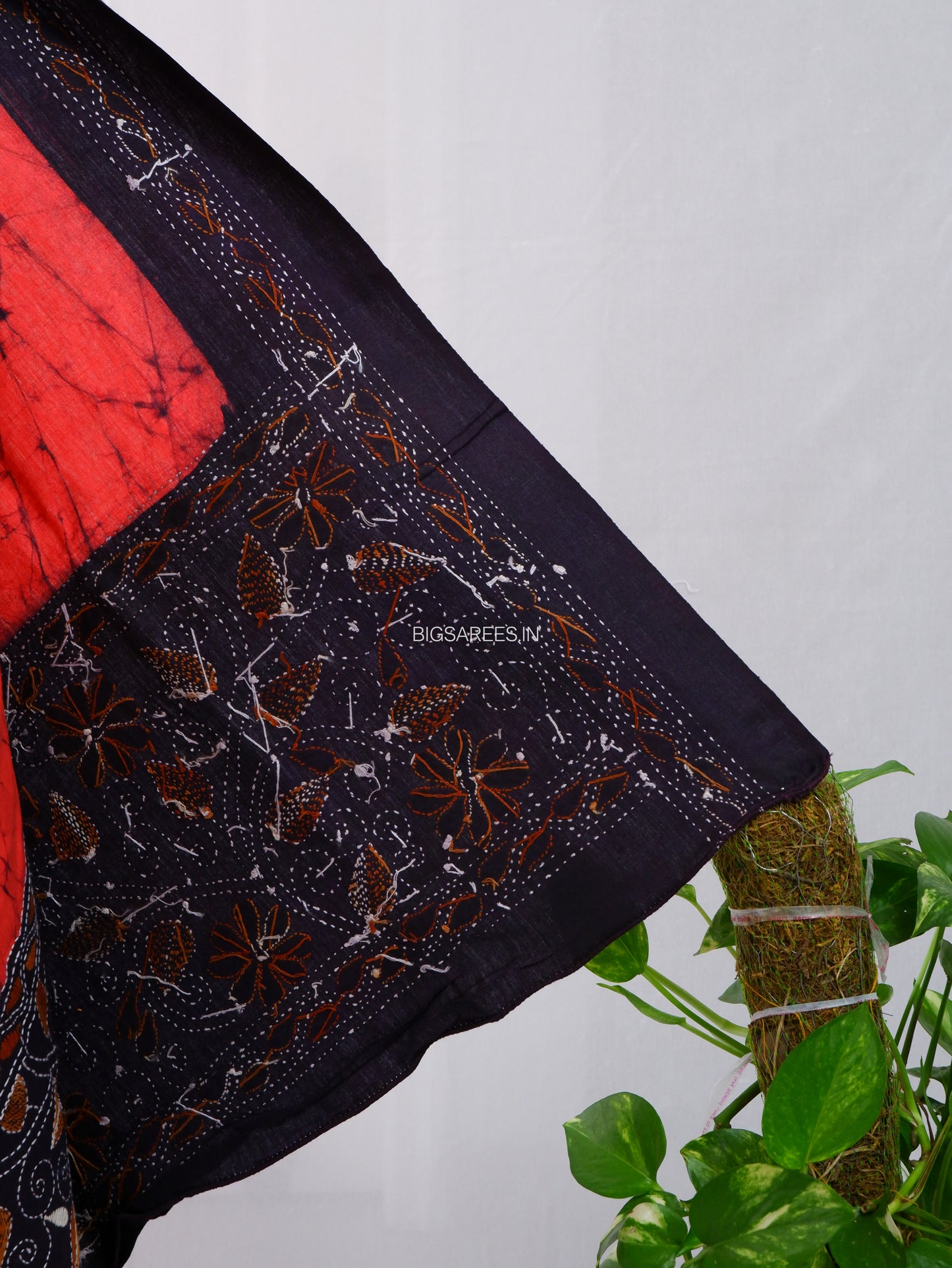 Hand Batik & Kantha Embroidered Dupatta | Cotton | Red/black