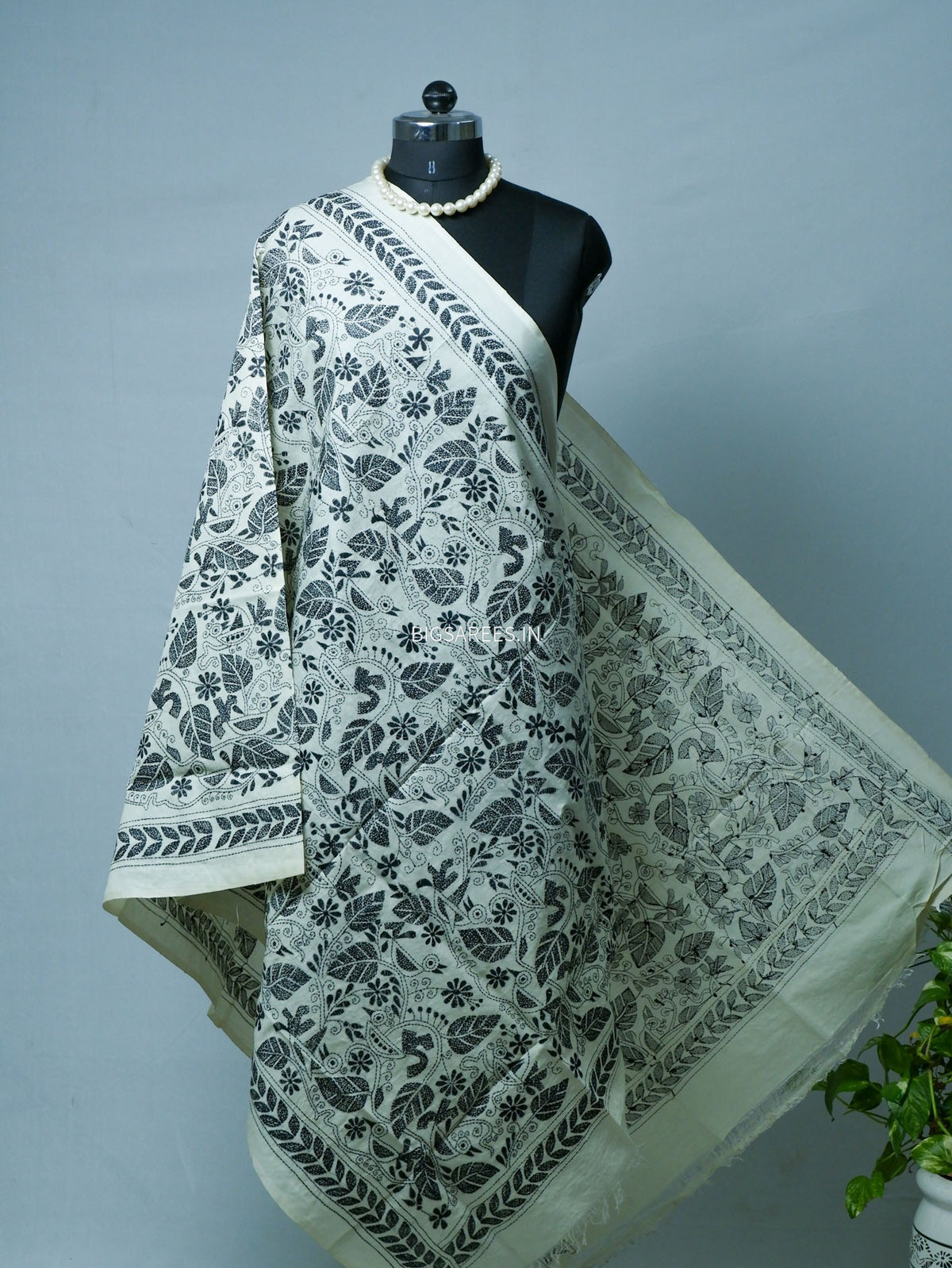Kantha Hand-Embroidered Dupatta | Semi Tussar Silk | White