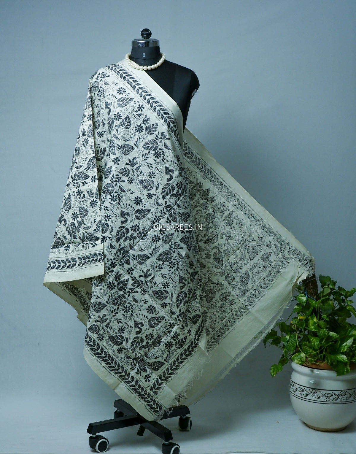 Kantha Hand-Embroidered Dupatta | Semi Tussar Silk | White