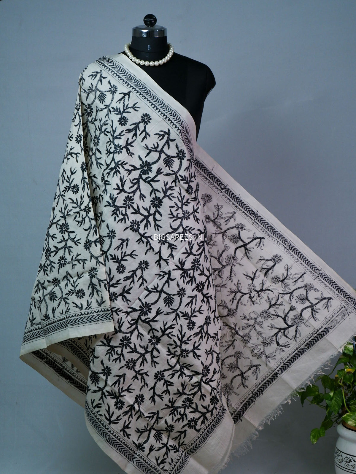 Kantha Hand-Embroidered Dupatta | Semi Tussar Silk | White