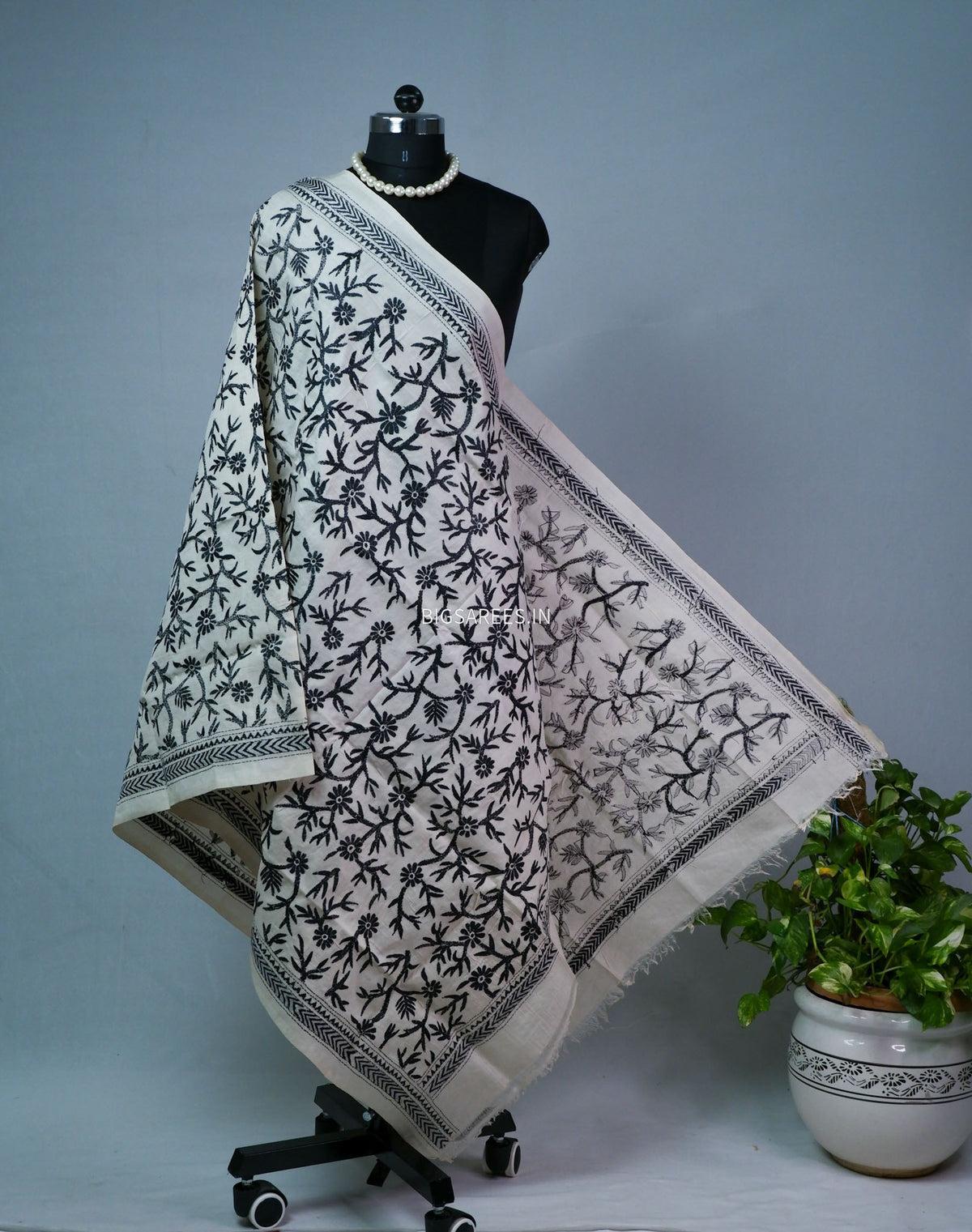 Kantha Hand-Embroidered Dupatta | Semi Tussar Silk | White