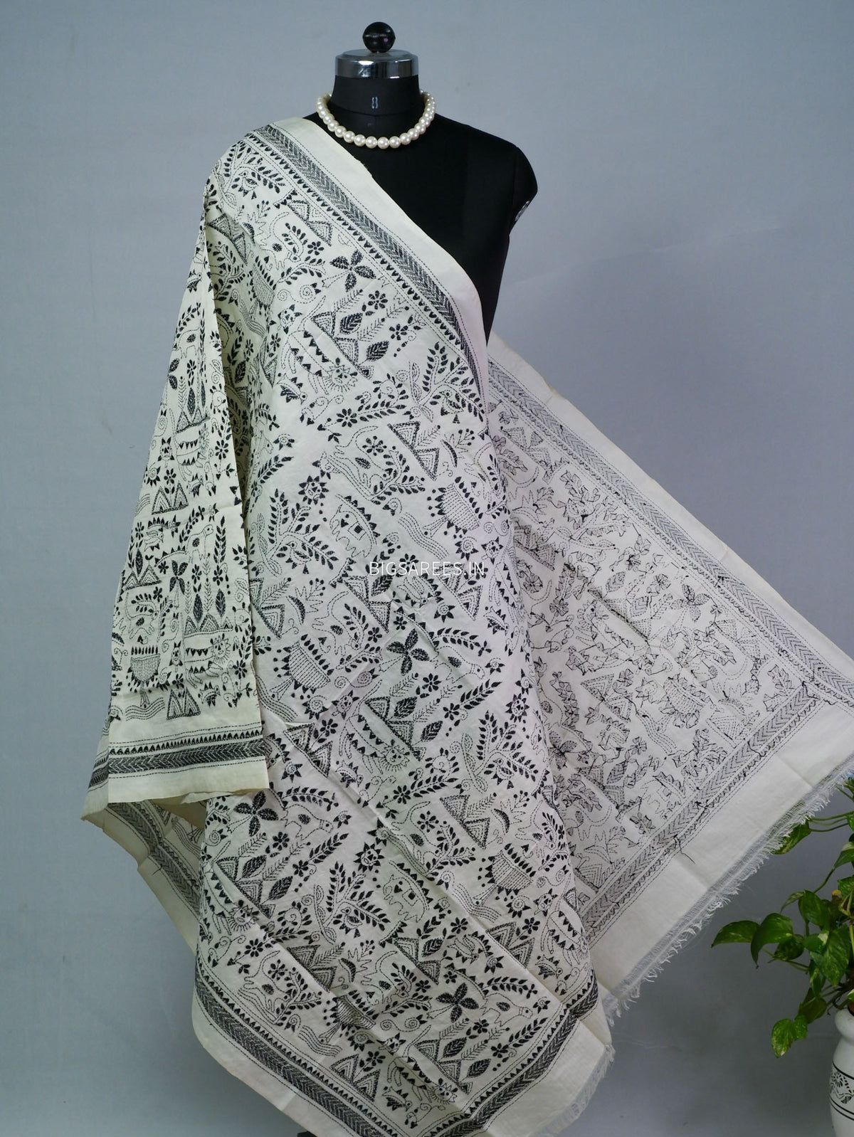 Kantha Hand-Embroidered Dupatta | Semi Tussar Silk |