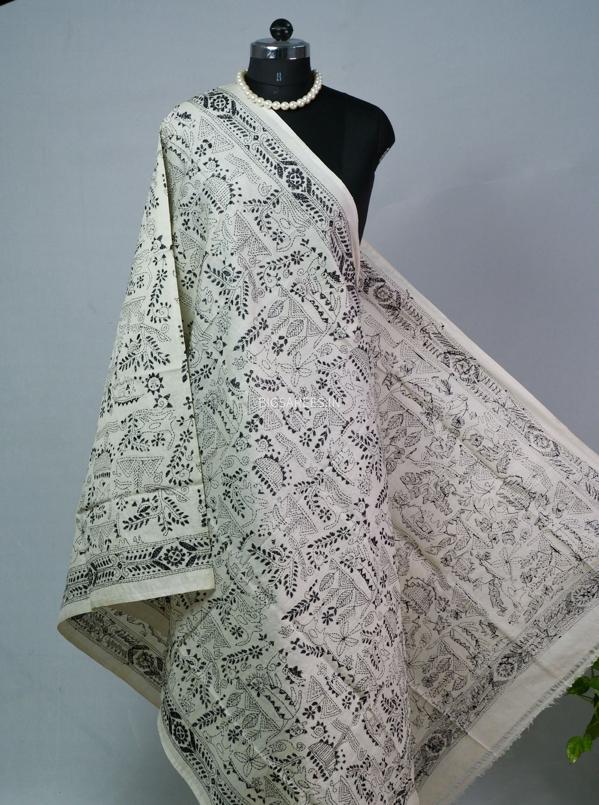Kantha Hand-Embroidered Dupatta | Semi Tussar Silk | White