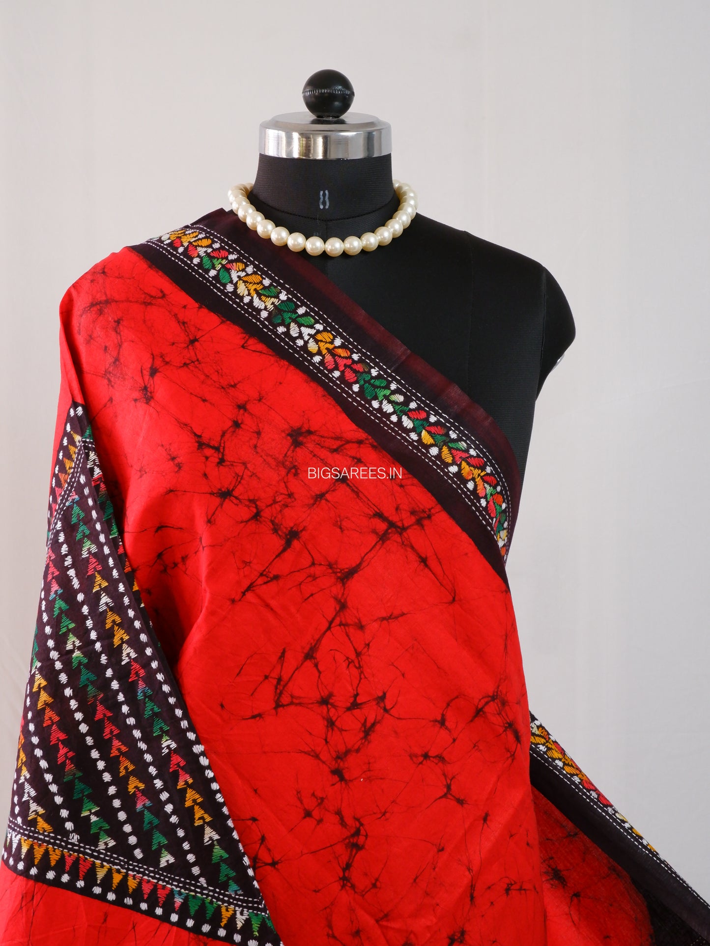 Hand Batik & Kantha Embroidered Dupatta | Cotton | Red/Black