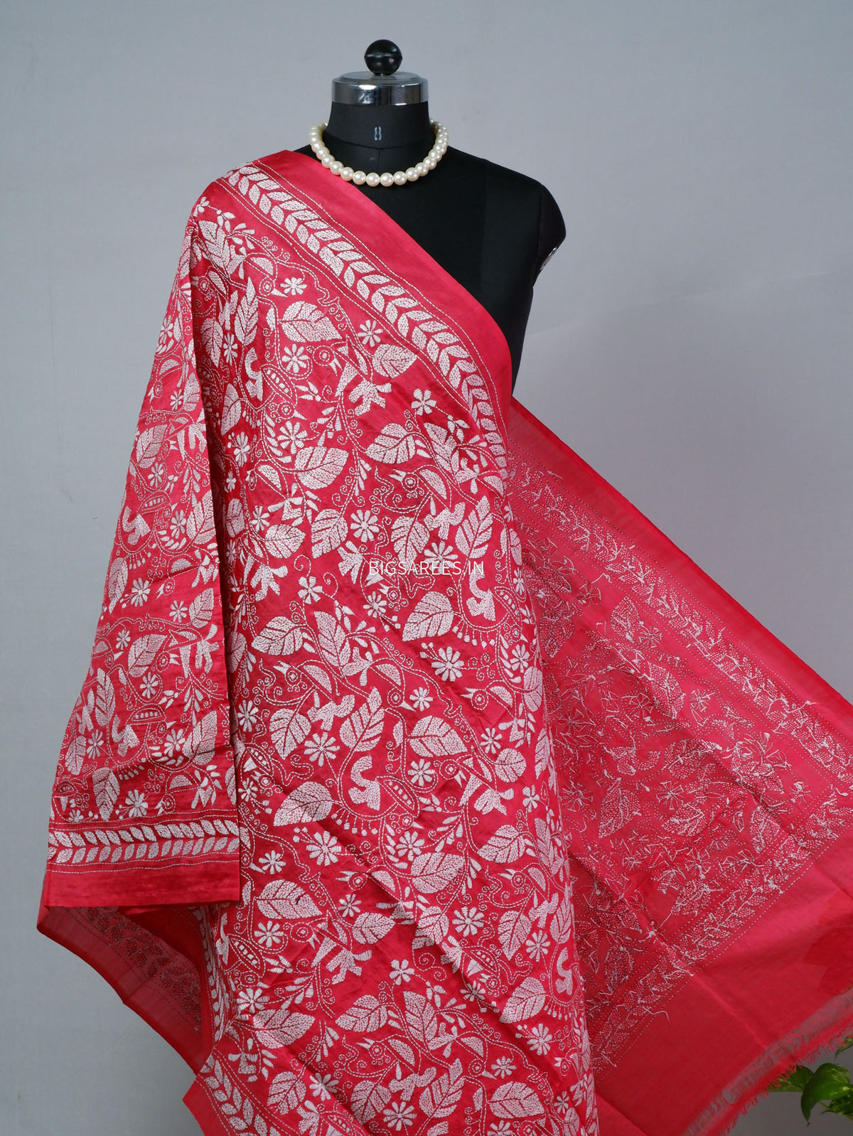 Kantha Hand-Embroidered Dupatta | Semi Tussar Silk | Red