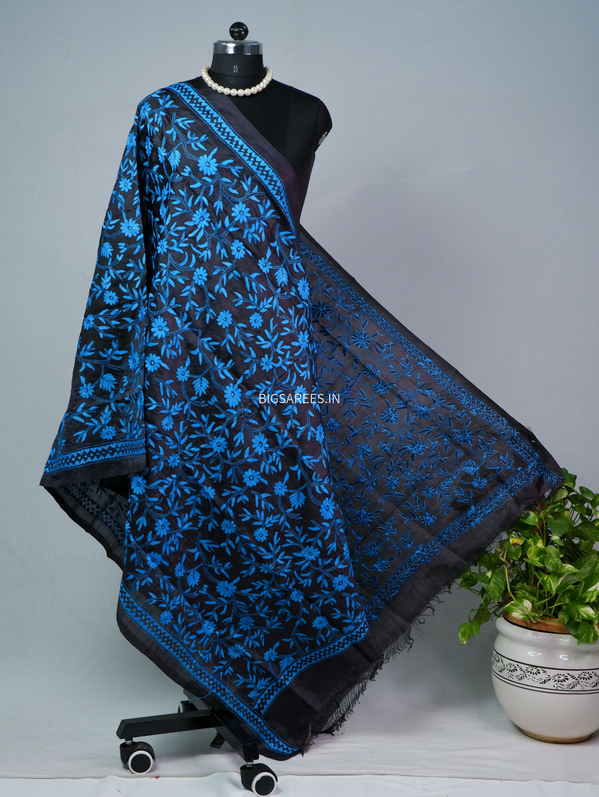 Kantha Hand-Embroidered Dupatta | Semi Tussar Silk | Black