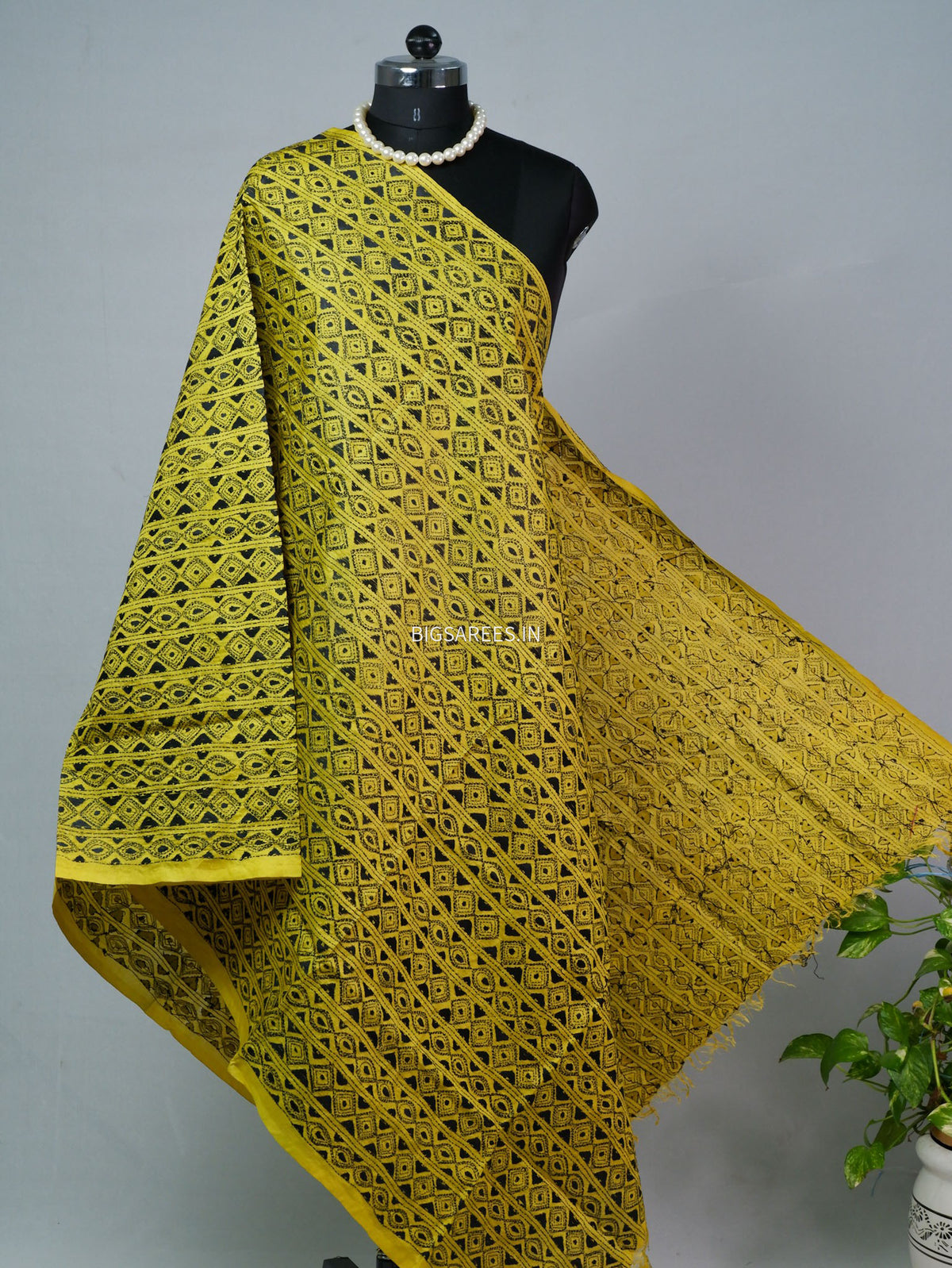 Kantha Hand-Embroidered Dupatta | Semi Tussar Silk | Yellow