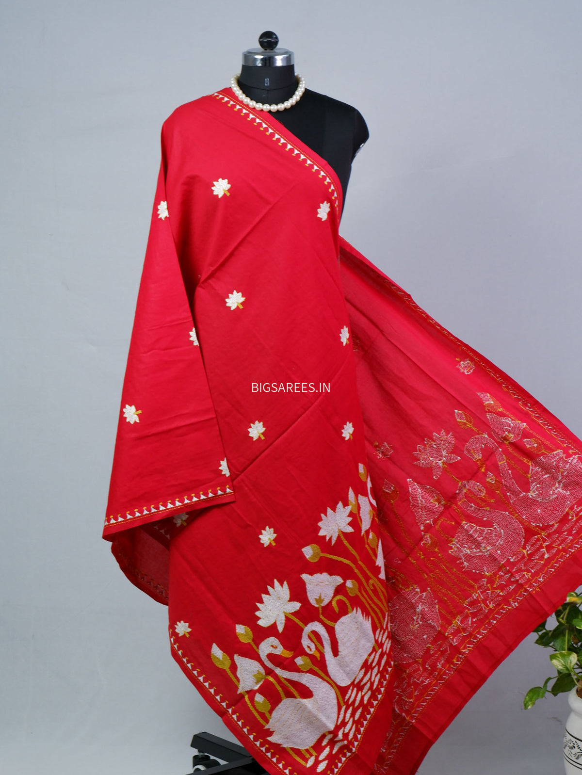 Hand-Embroidered Kantha - Stitch Dupatta | Pure Cotton | Red