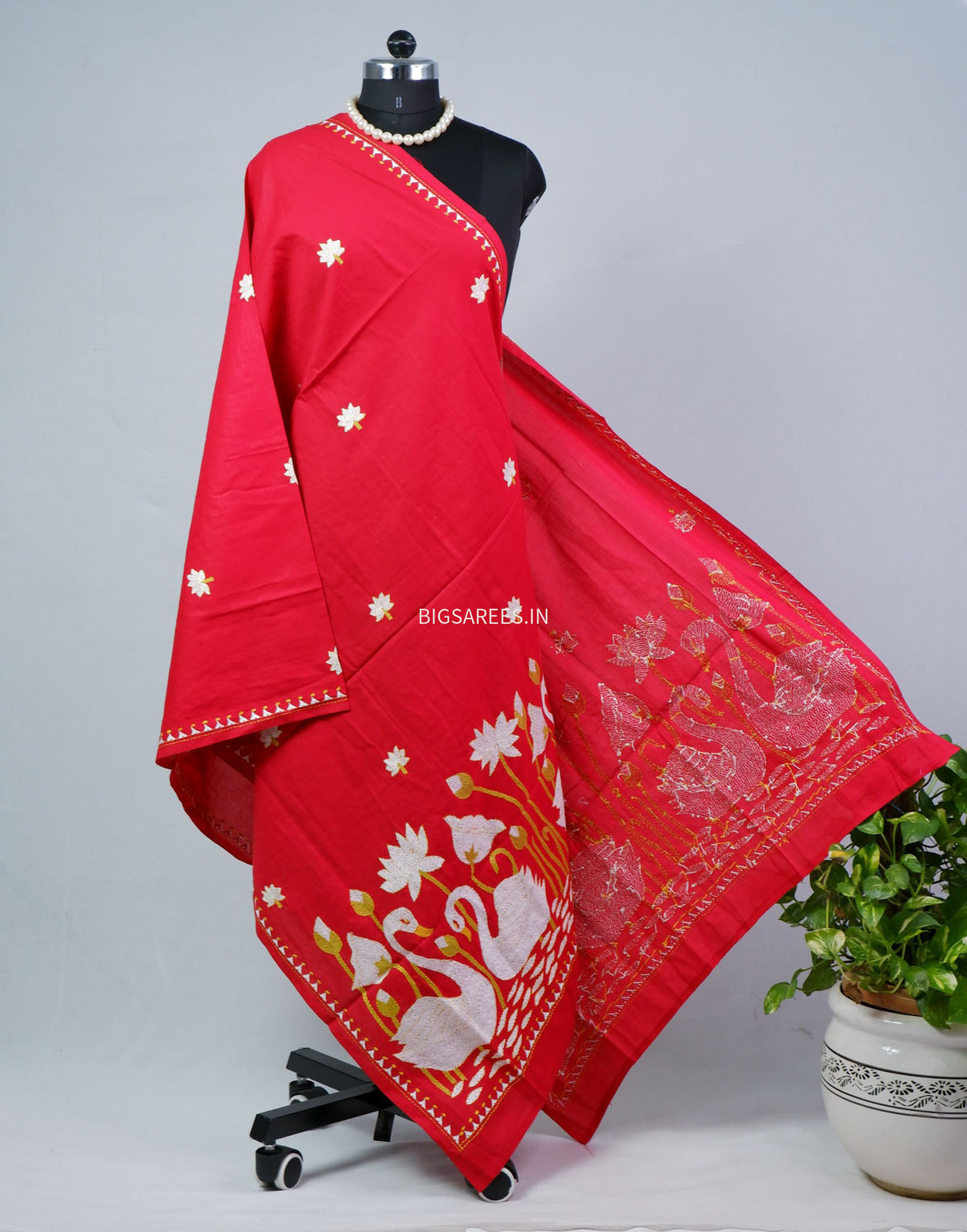 Hand-Embroidered Kantha - Stitch Dupatta | Pure Cotton | Red
