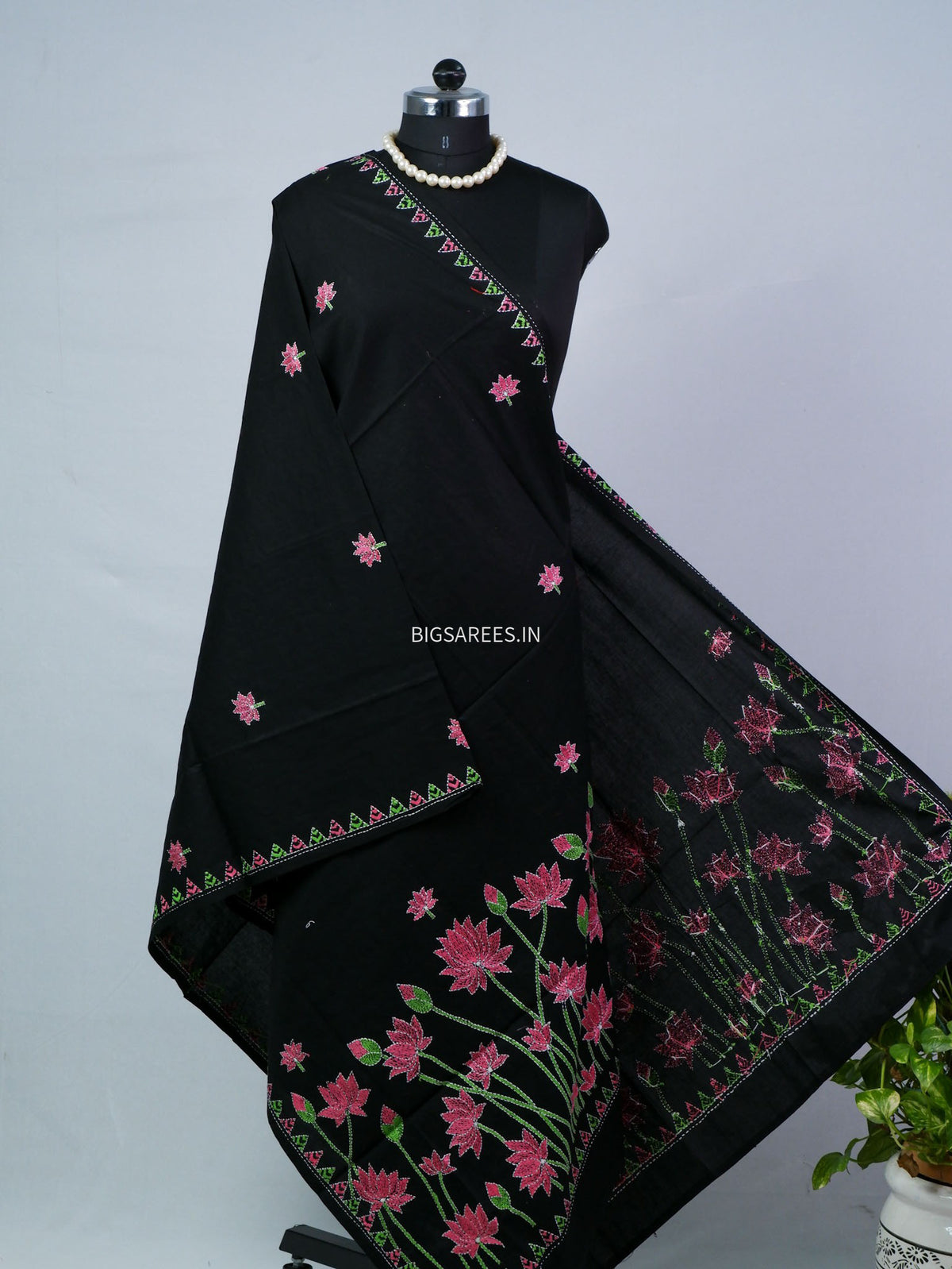 Hand-Embroidered Kantha - Stitch Dupatta | Pure Cotton | Black